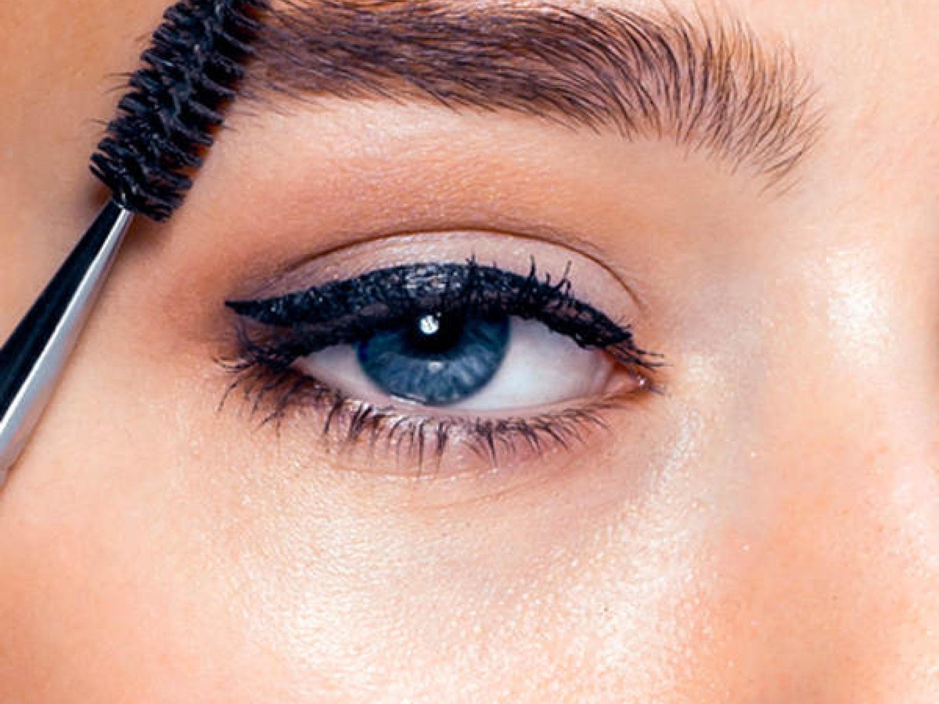 Mit diesem Hack brauchst du kein Brow-Gel!