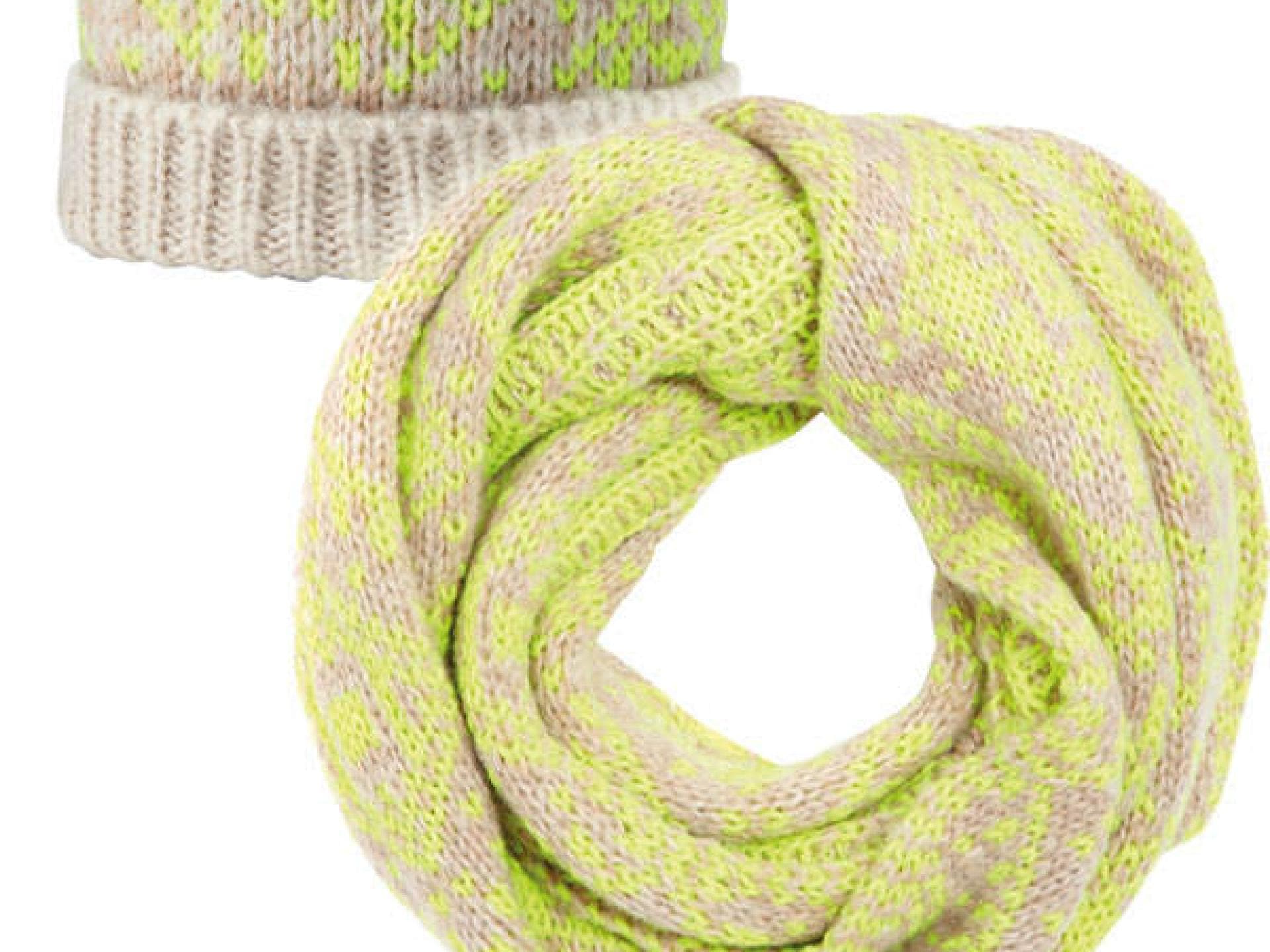Mütze und Schal in Neongelb und Beige von Accessorize