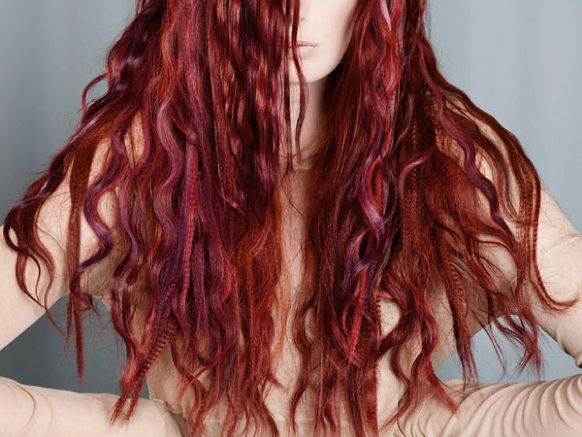 Rote Haare mit Extensions