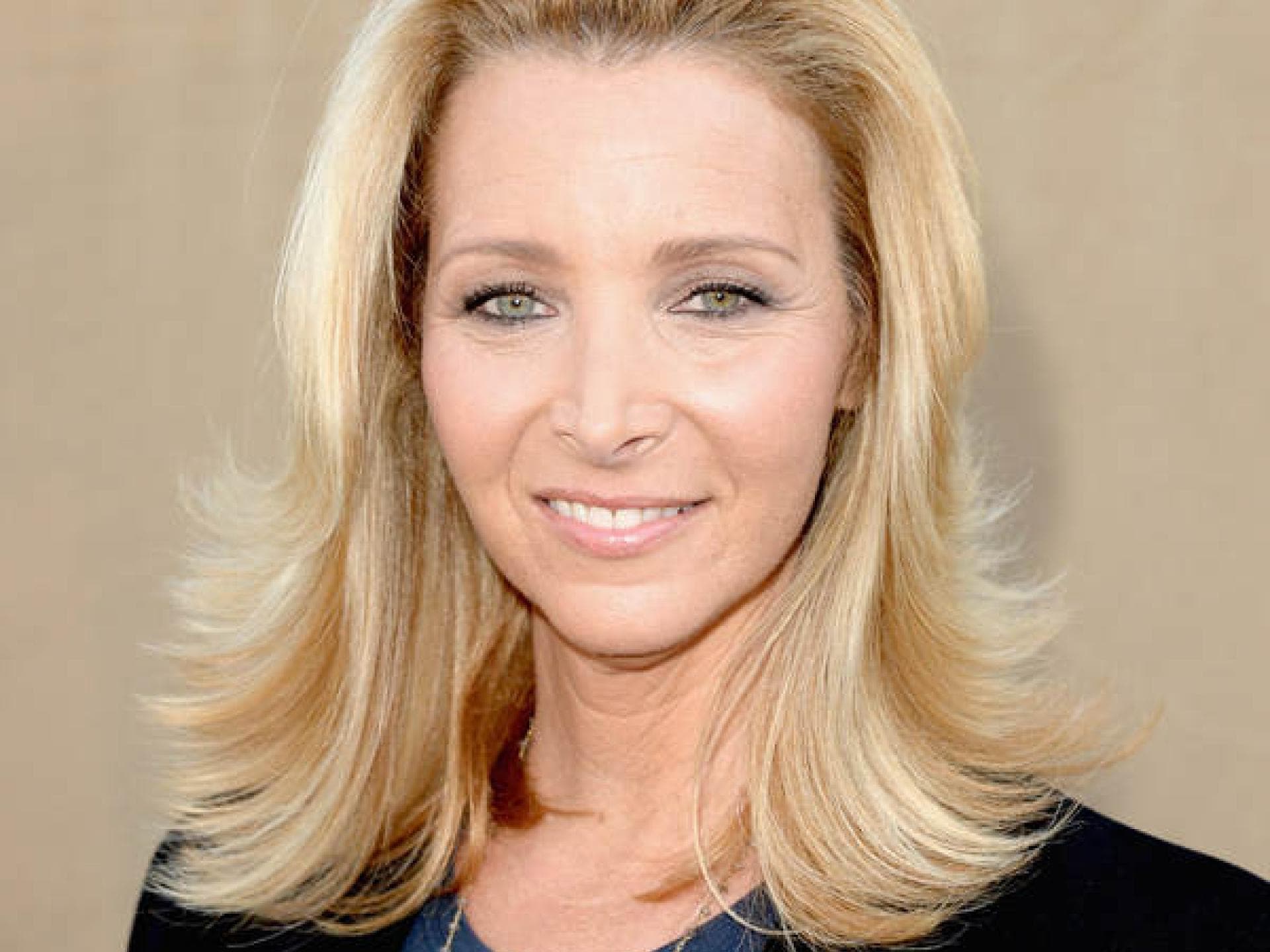 Was hat Lisa Kudrow studiert?
