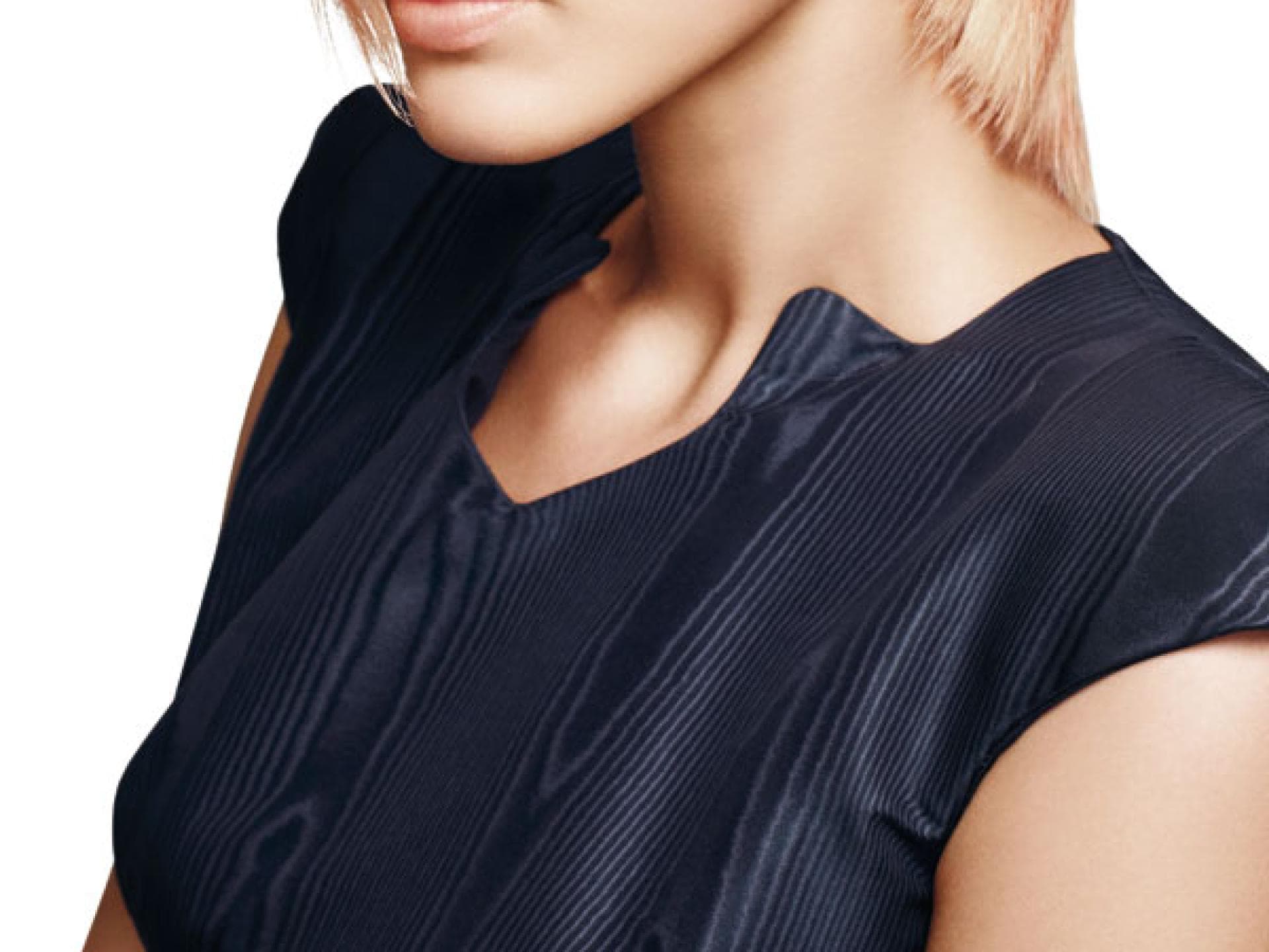 Blonde Haare mit Pastell-Highlights