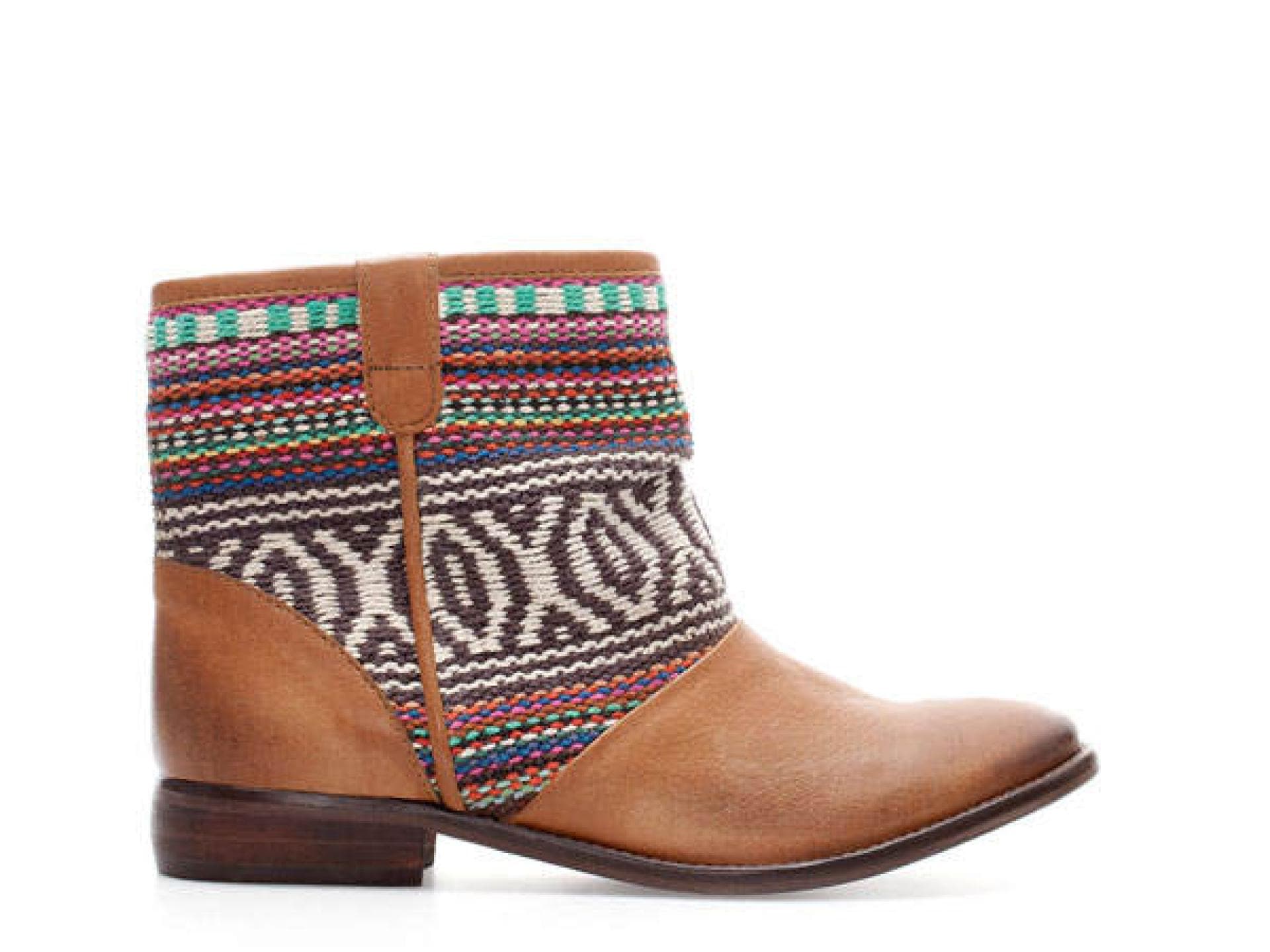 Stiefel im Ethno-Style von Zara