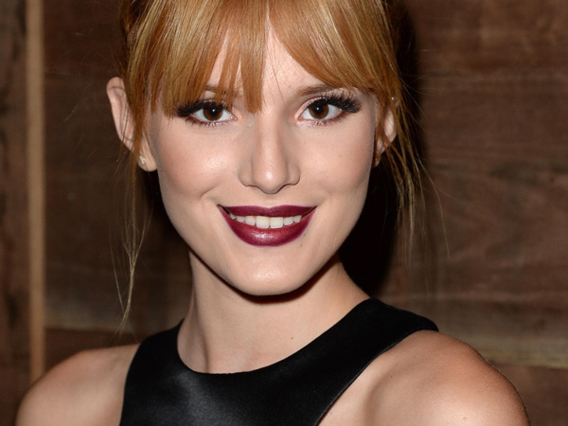 Bella Thorne mit Schminke