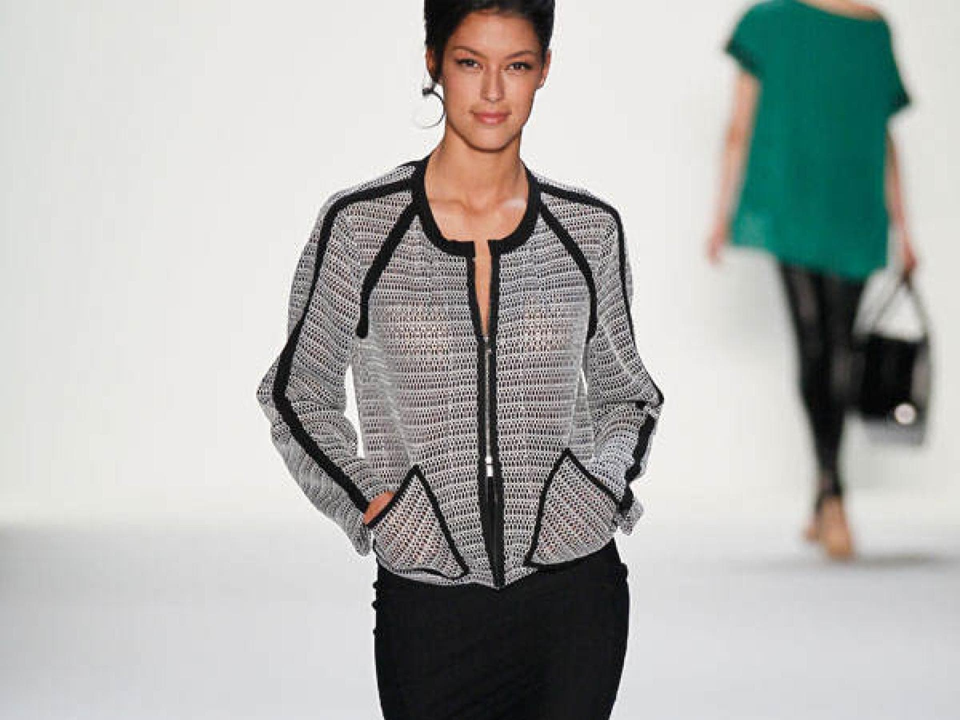 Rebecca Mir: Riani Show