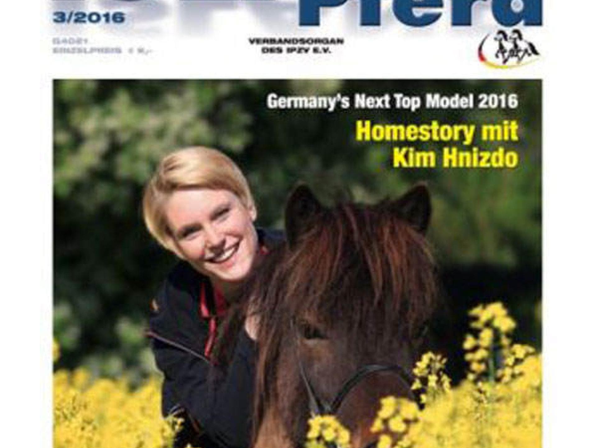 Kim auf dem Cover von "Island Pferd"