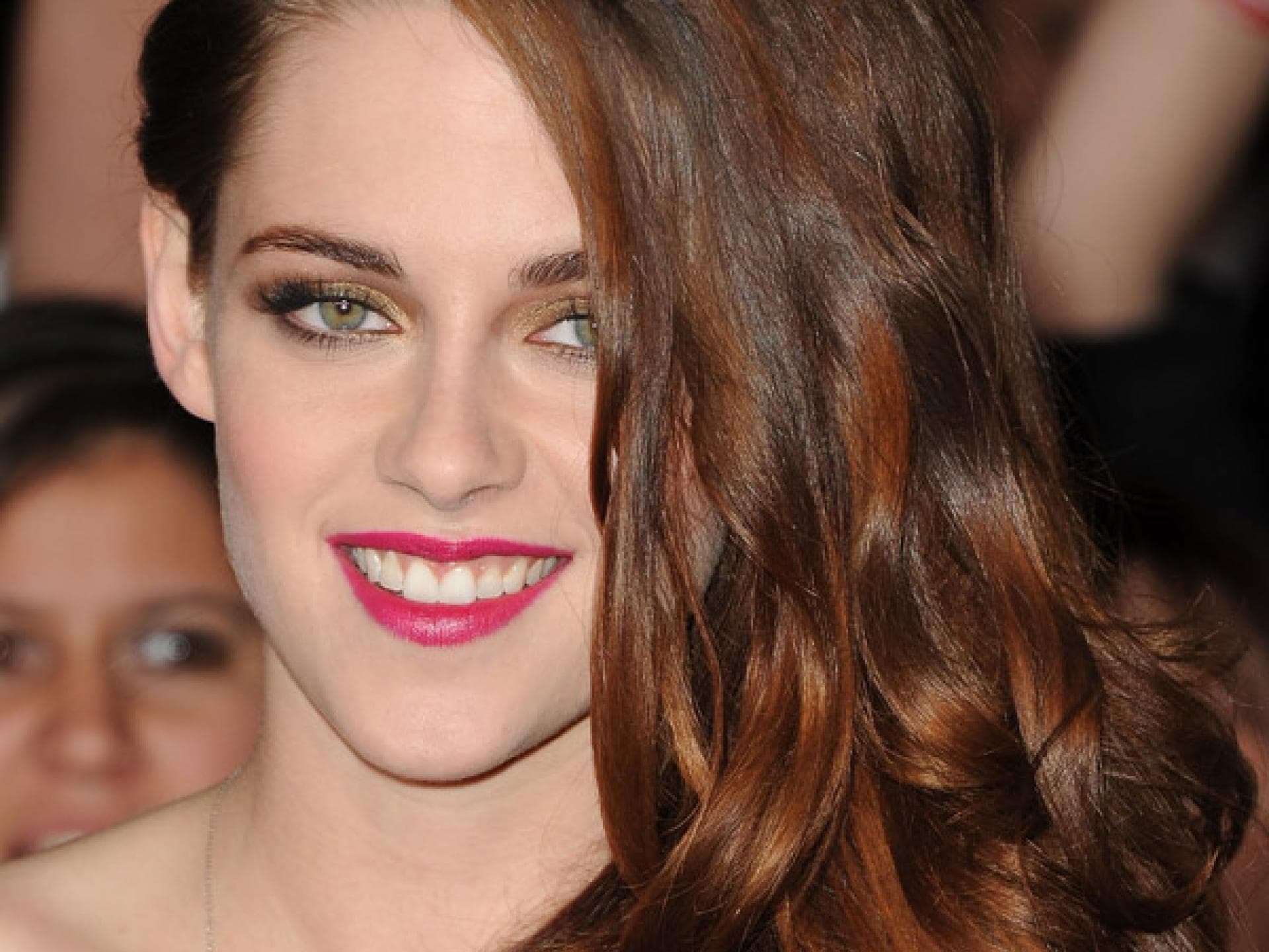 Kristen Stewart mit Hollywood-Locken