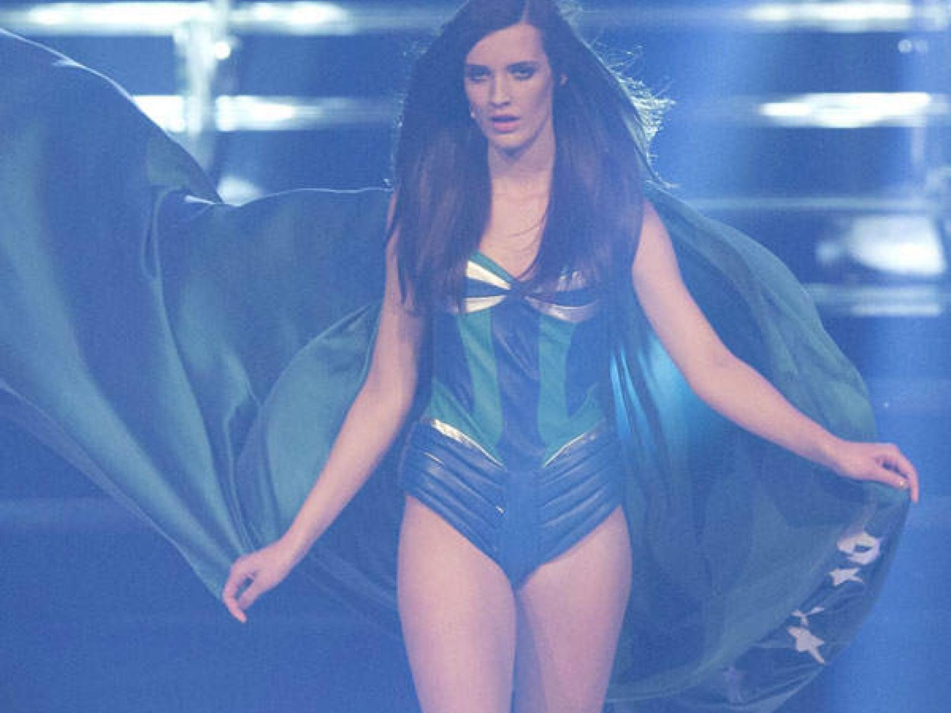 Luise kommt auf die Bühne