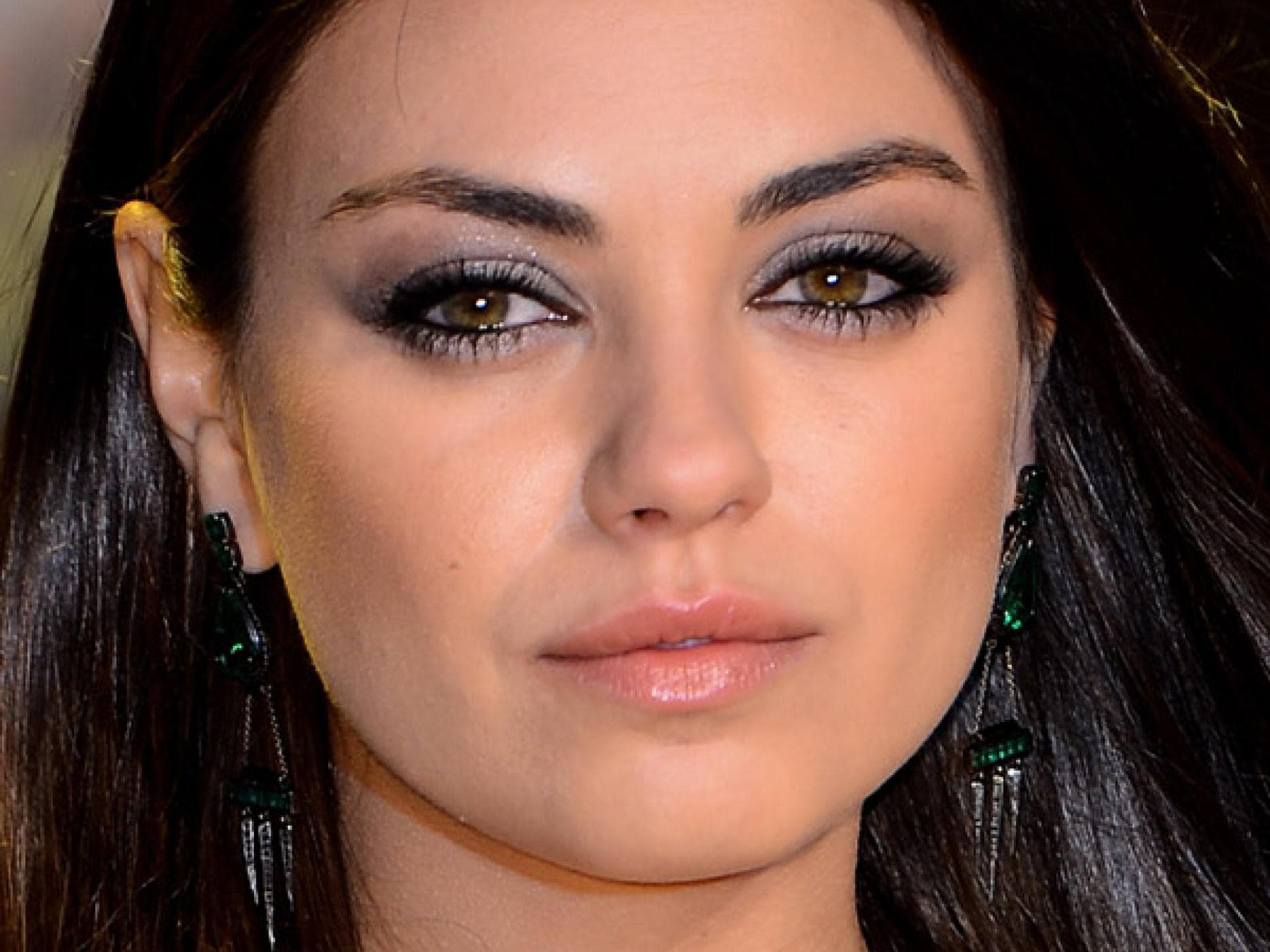 Mila Kunis Augenbrauen