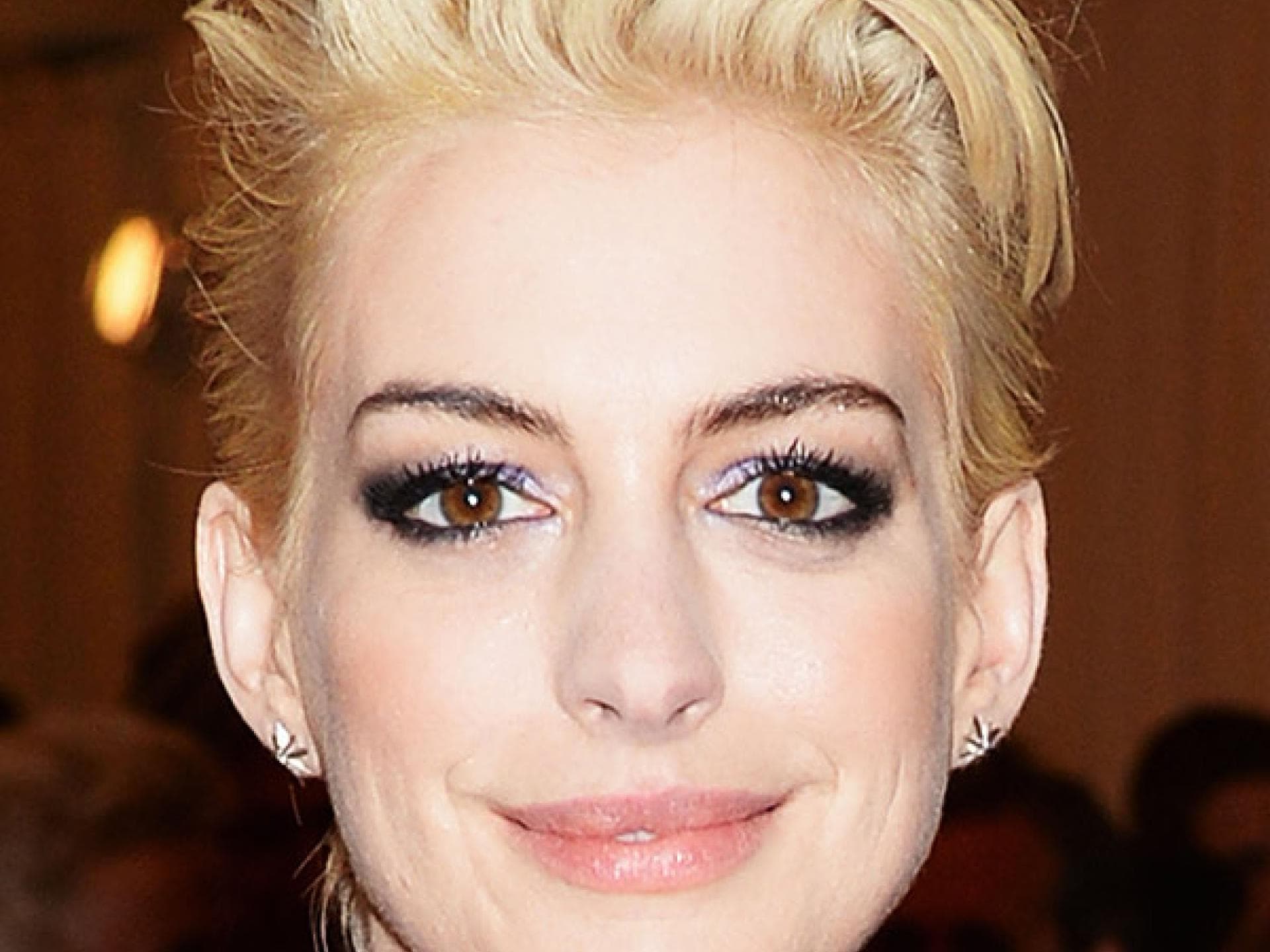 Anne Hathaway Augenbrauen