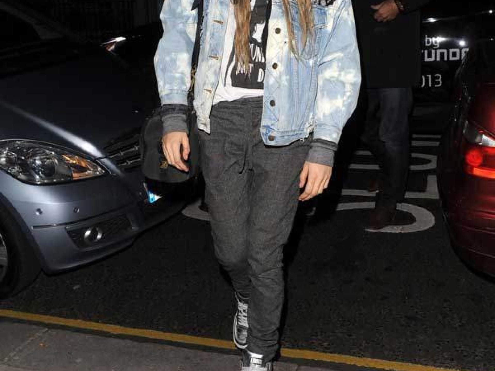 Cara Delevingne nach einer Fashion-Show