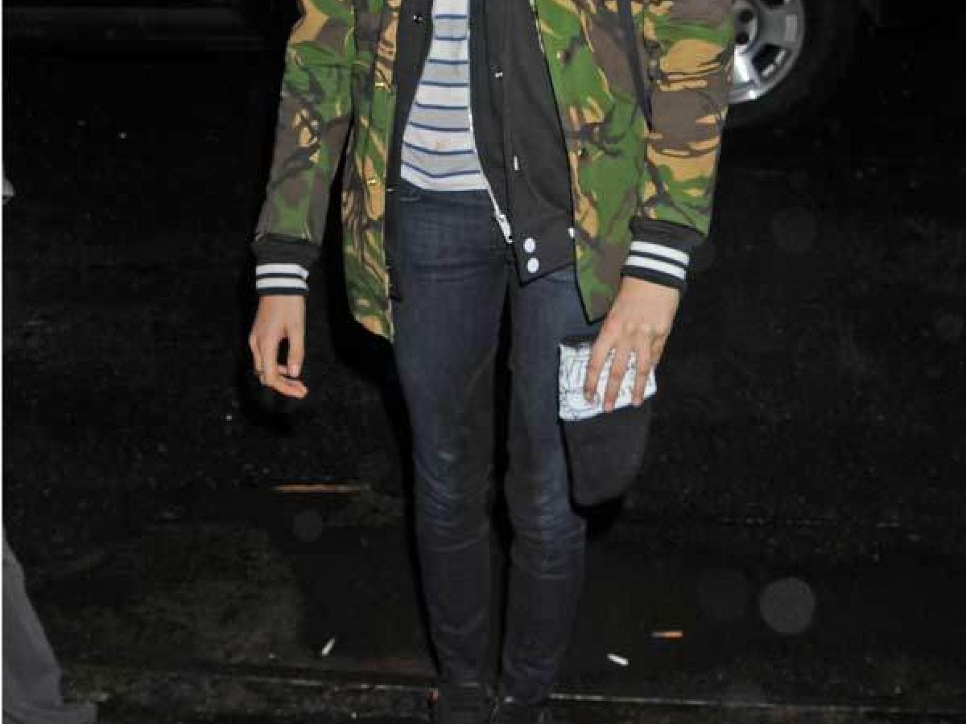 Cara Delevingne vor einem Konzert