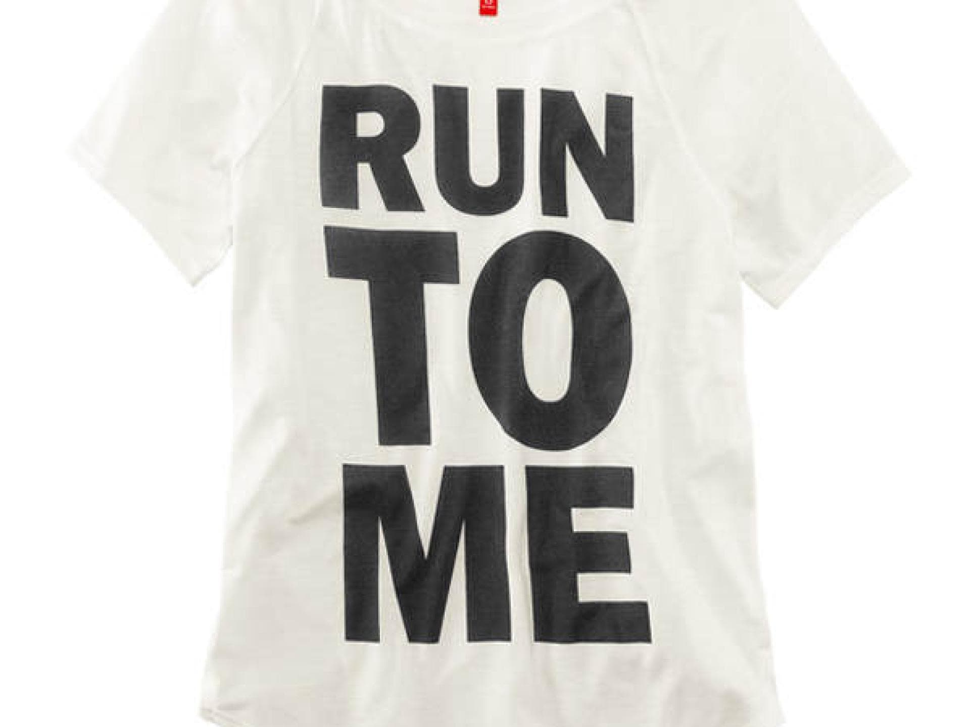 Shirt mit Blockbuchstaben Shirt mit Blockbuchstaben