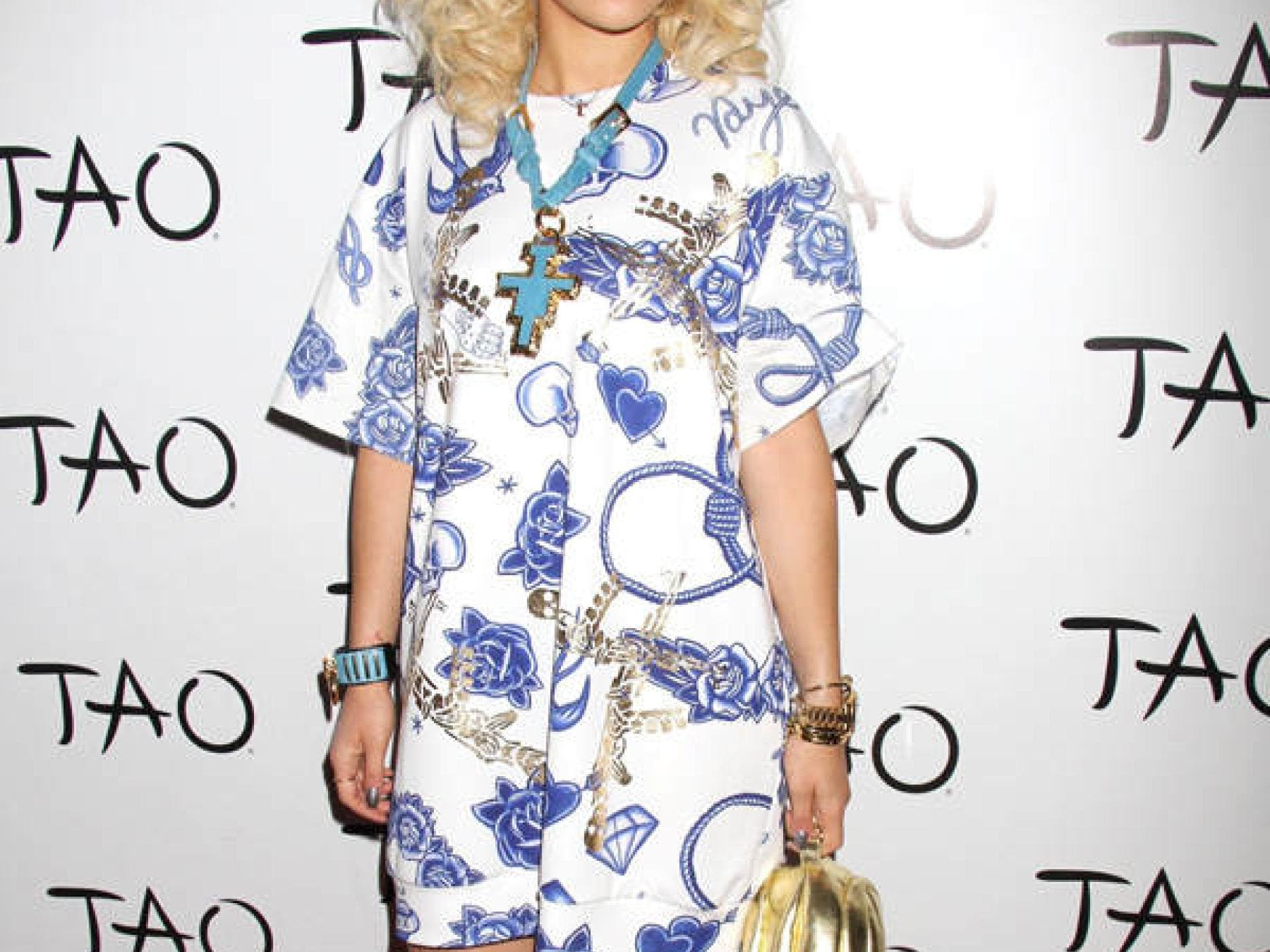 Rita Ora in Overknees