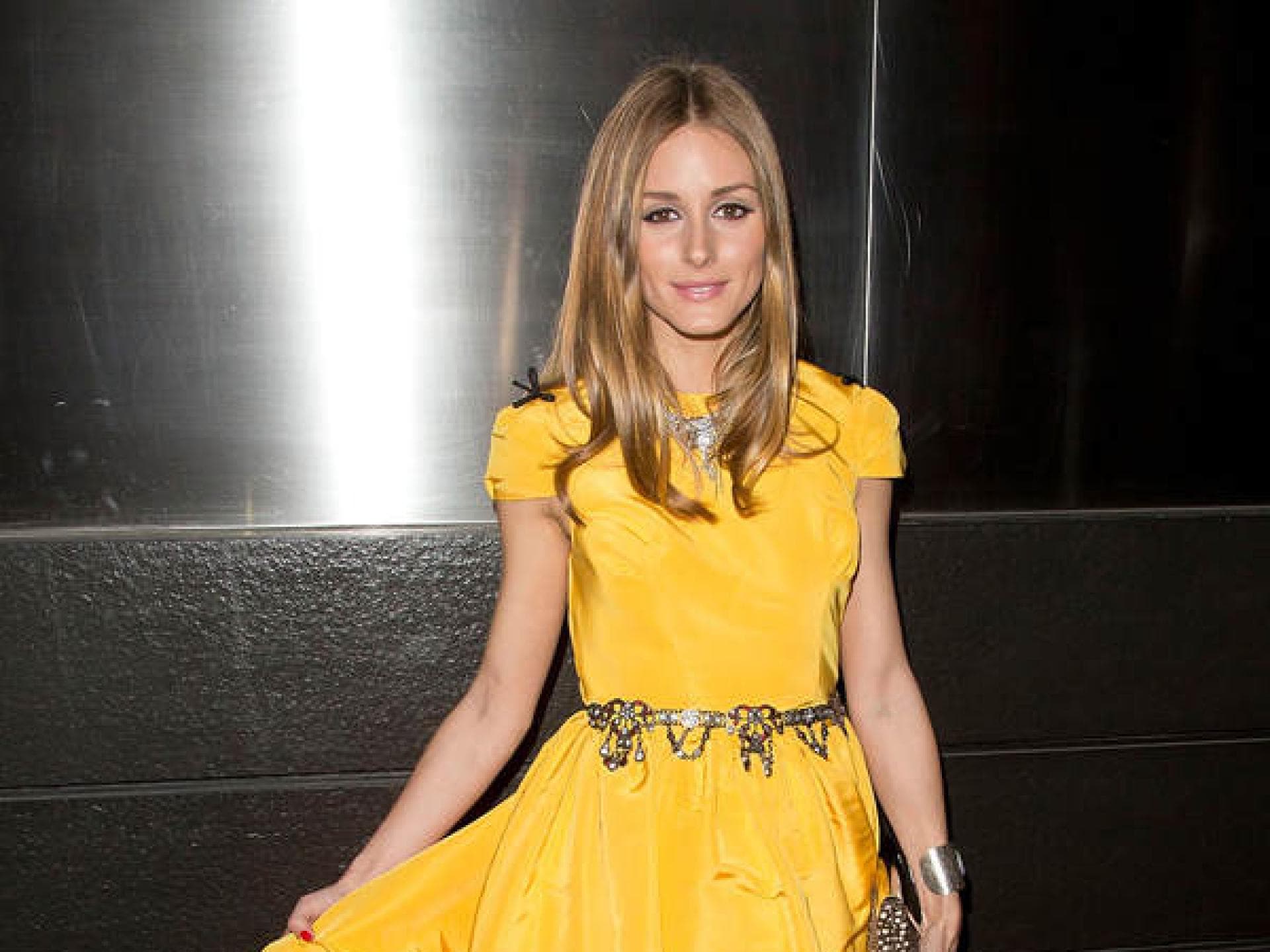 Olivia Palermo im gelben Kleid