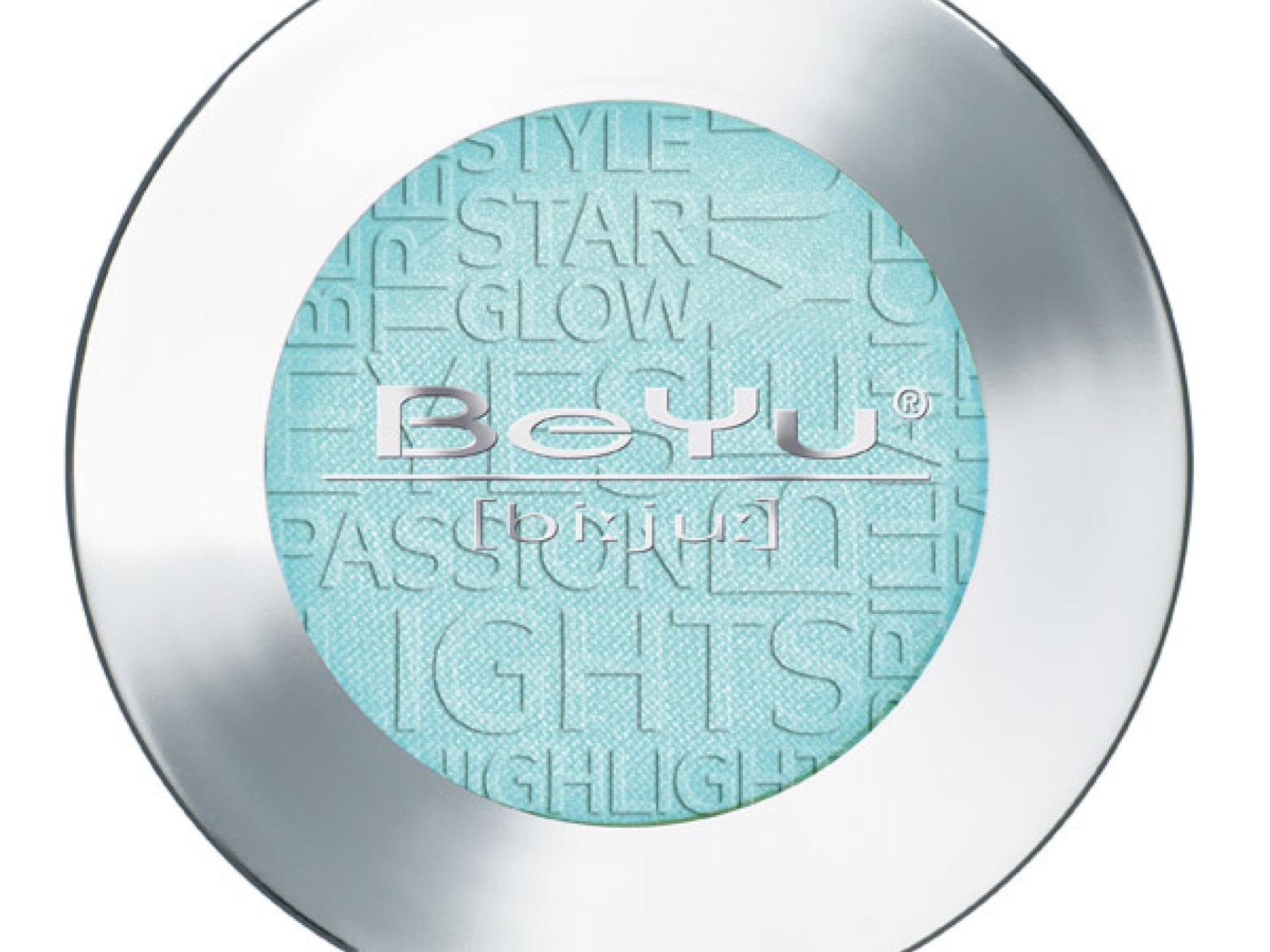 Lidschatten in dezentem Türkis