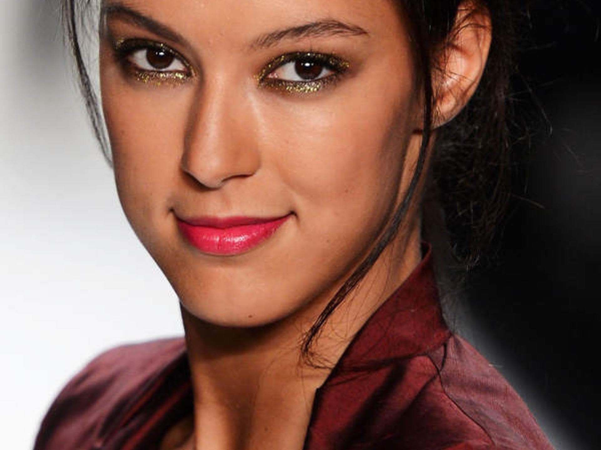 Findest du Rebecca Mir hübsch?