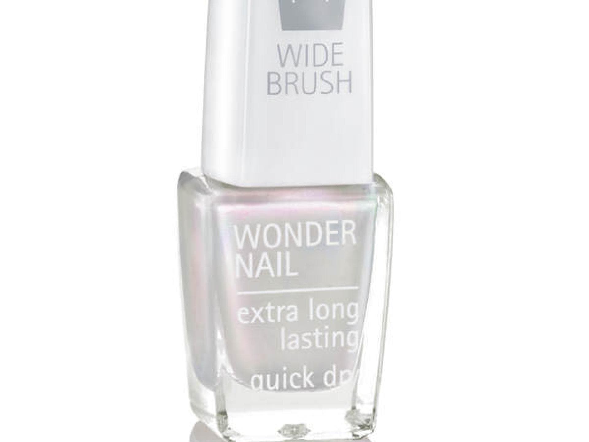 IsaDora: Opalescent Nails