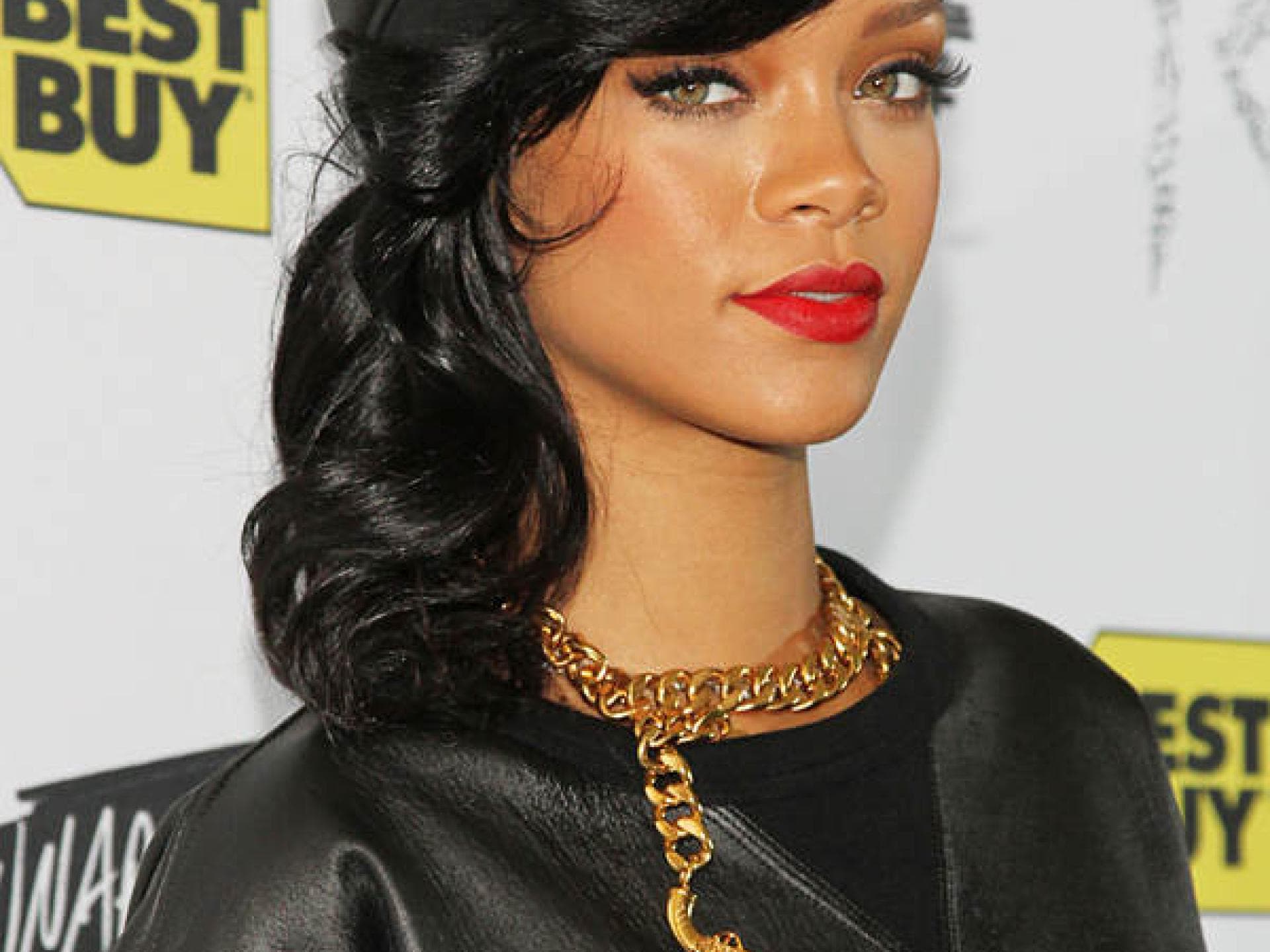 Rihanna: Wie viel verdient die R&B-Sängerin?