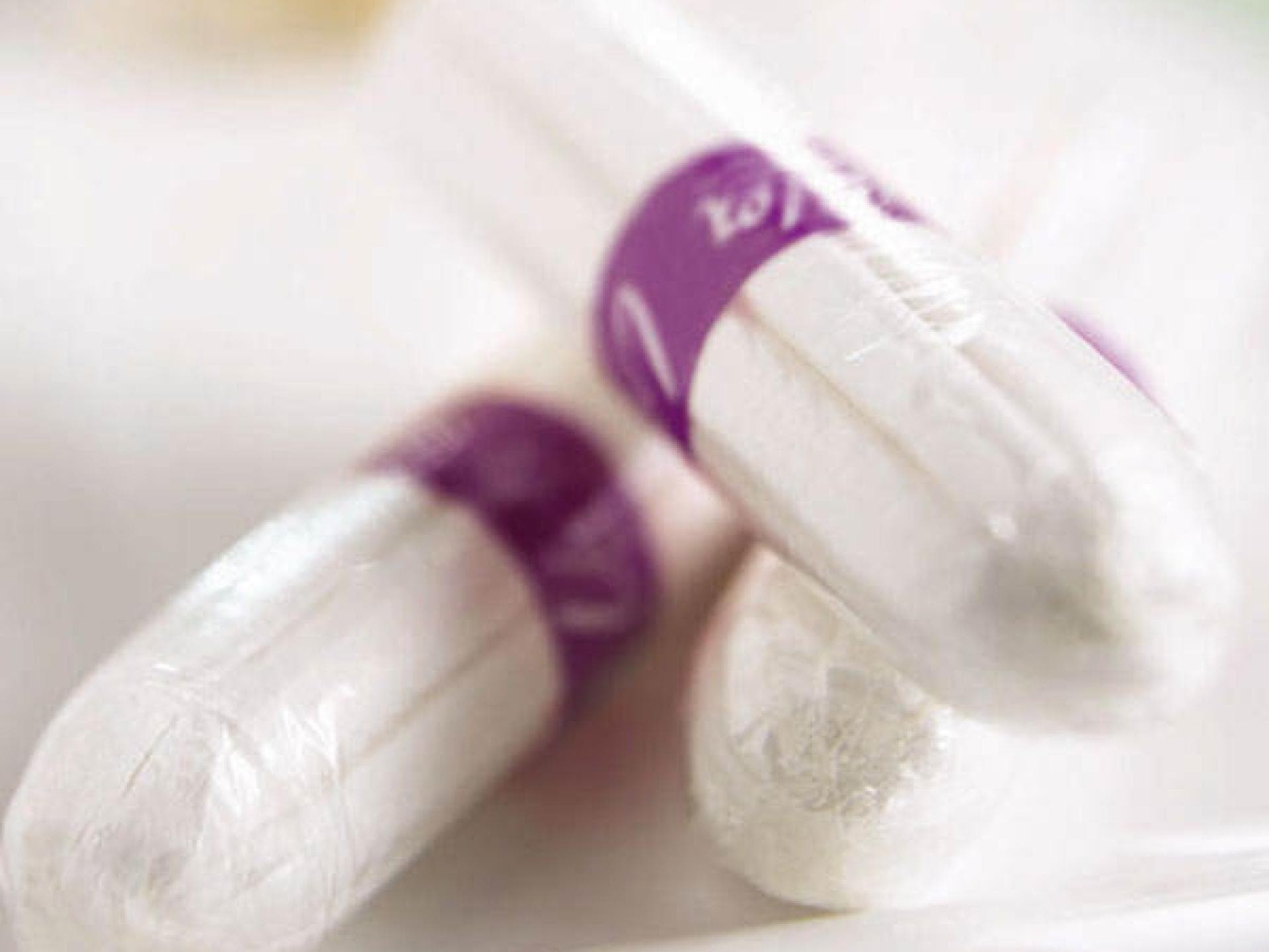 Wenn das Rückholbändchen des Tampons weg ist, bekommt man ihn nicht mehr raus. Wenn das Rückholbändchen des Tampons weg ist, bekommt man ihn nicht mehr raus.