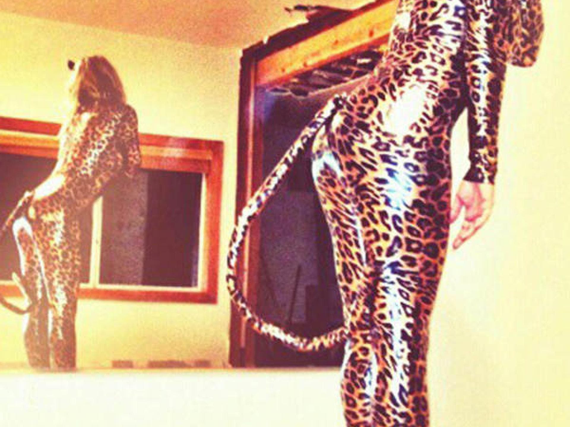 Fergie im Leo-Catsuit