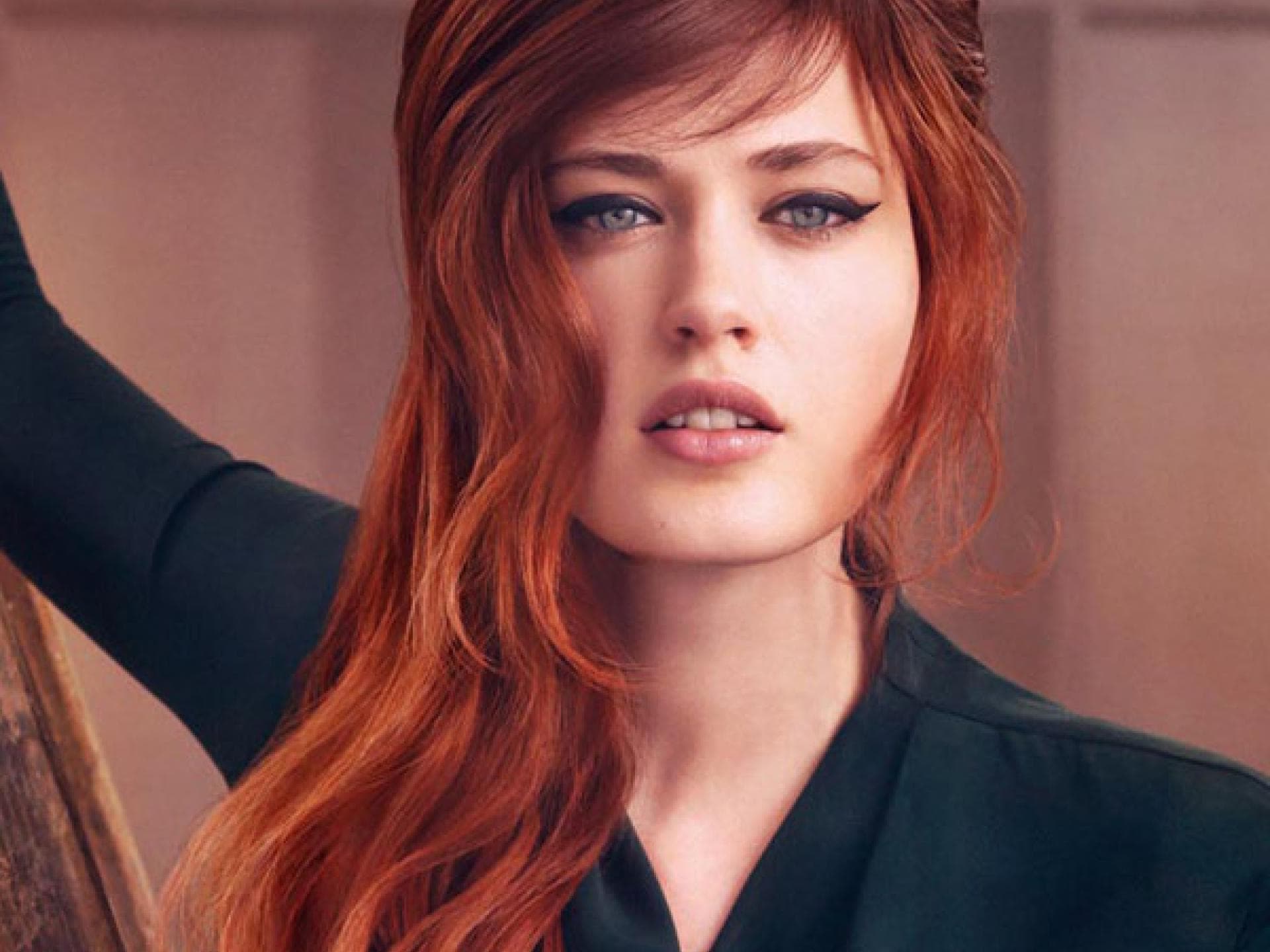 Feuerrote Glamour-Mähne Feuerrote Glamour-Mähne