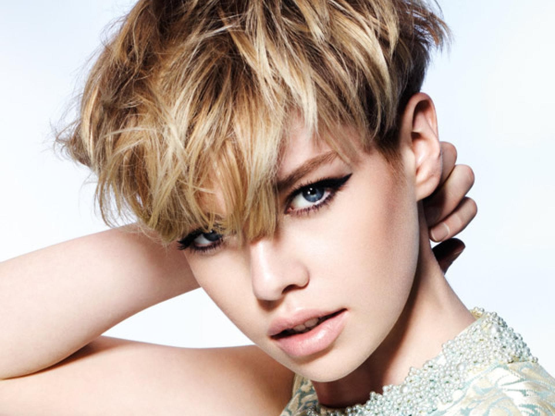 Lässige Kurzhaarfrisur Lässige Kurzhaarfrisur