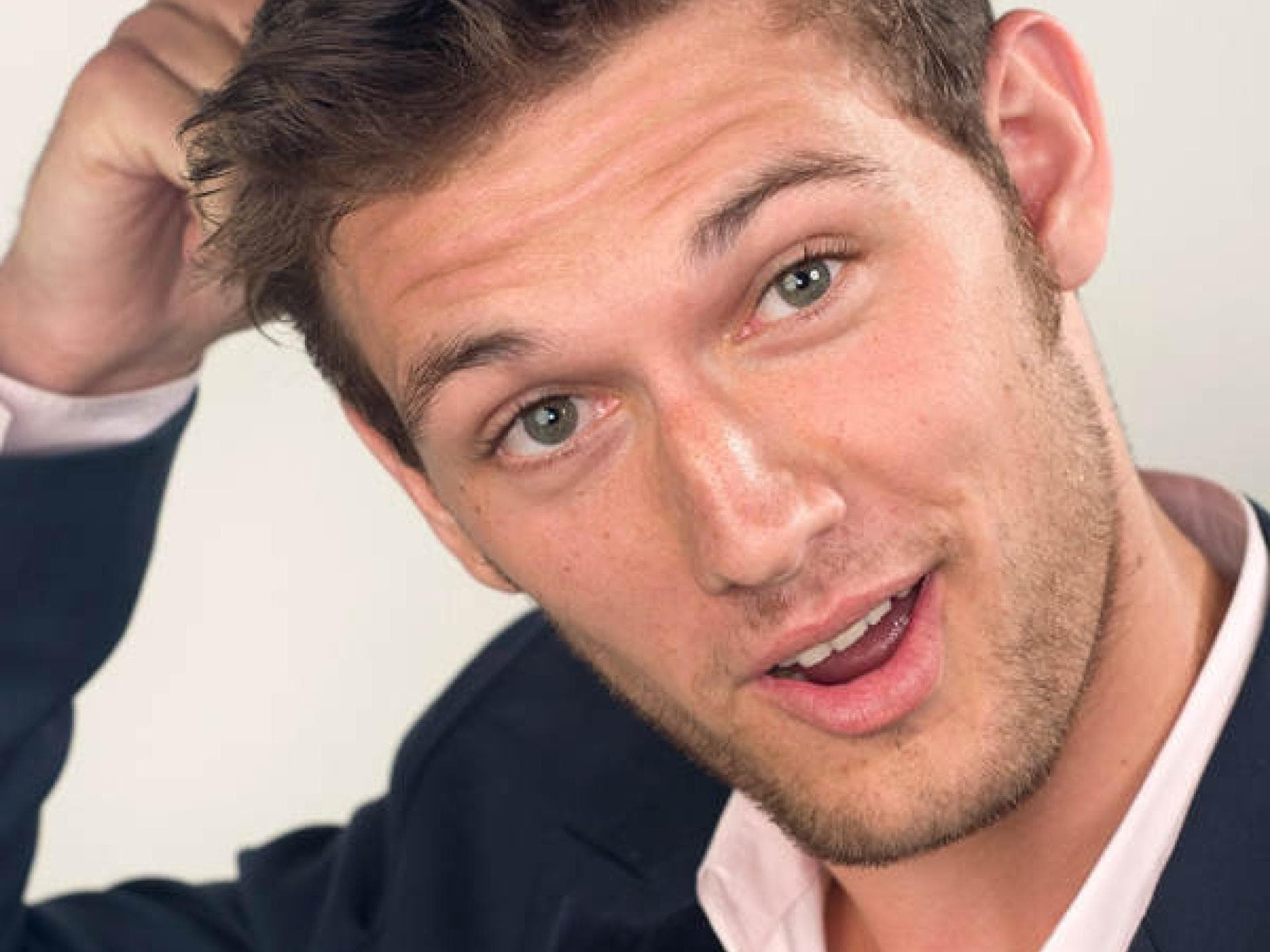 Alex Pettyfer: hot or not?