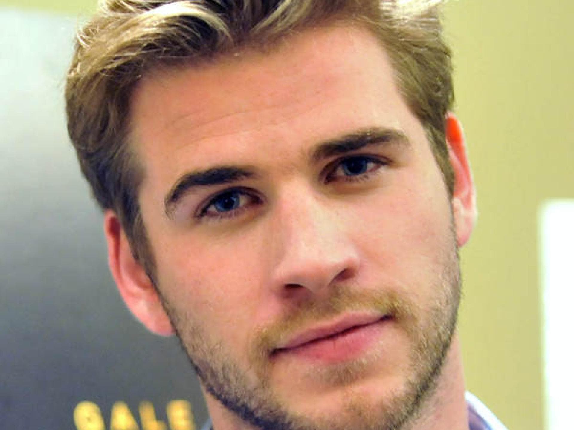 Liam Hemsworth hot?