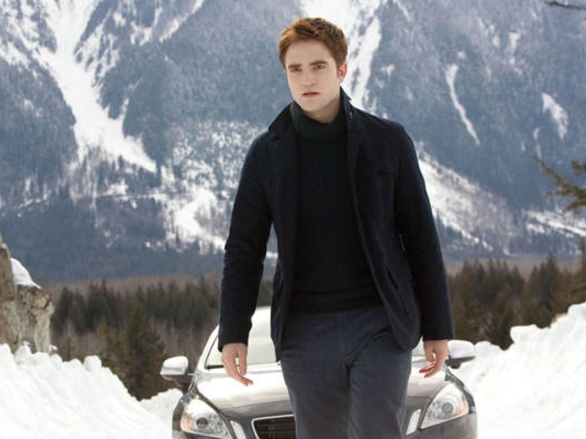 Edward (Robert Pattinson)