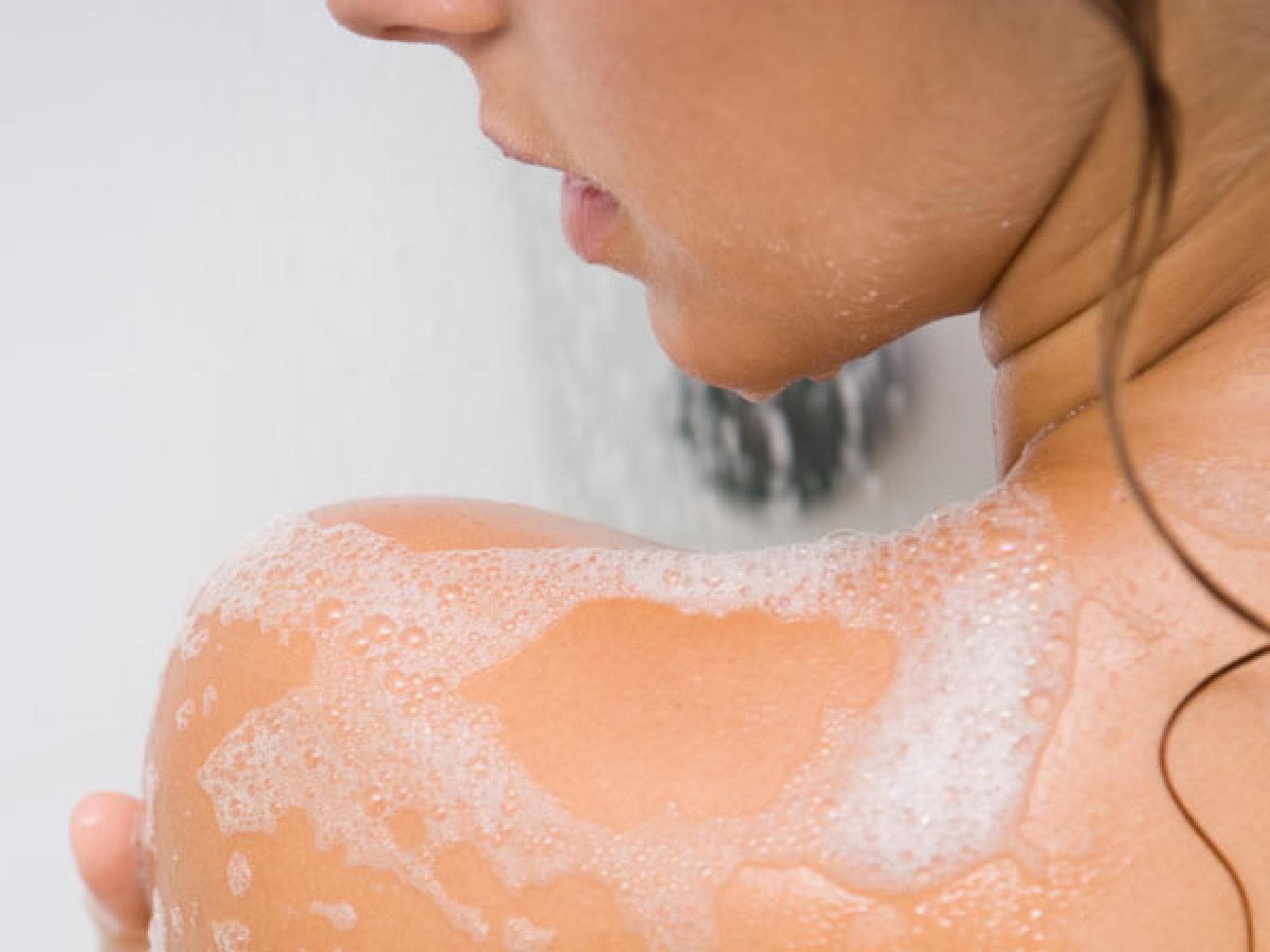 Nach dem Duschen Deo benutzen