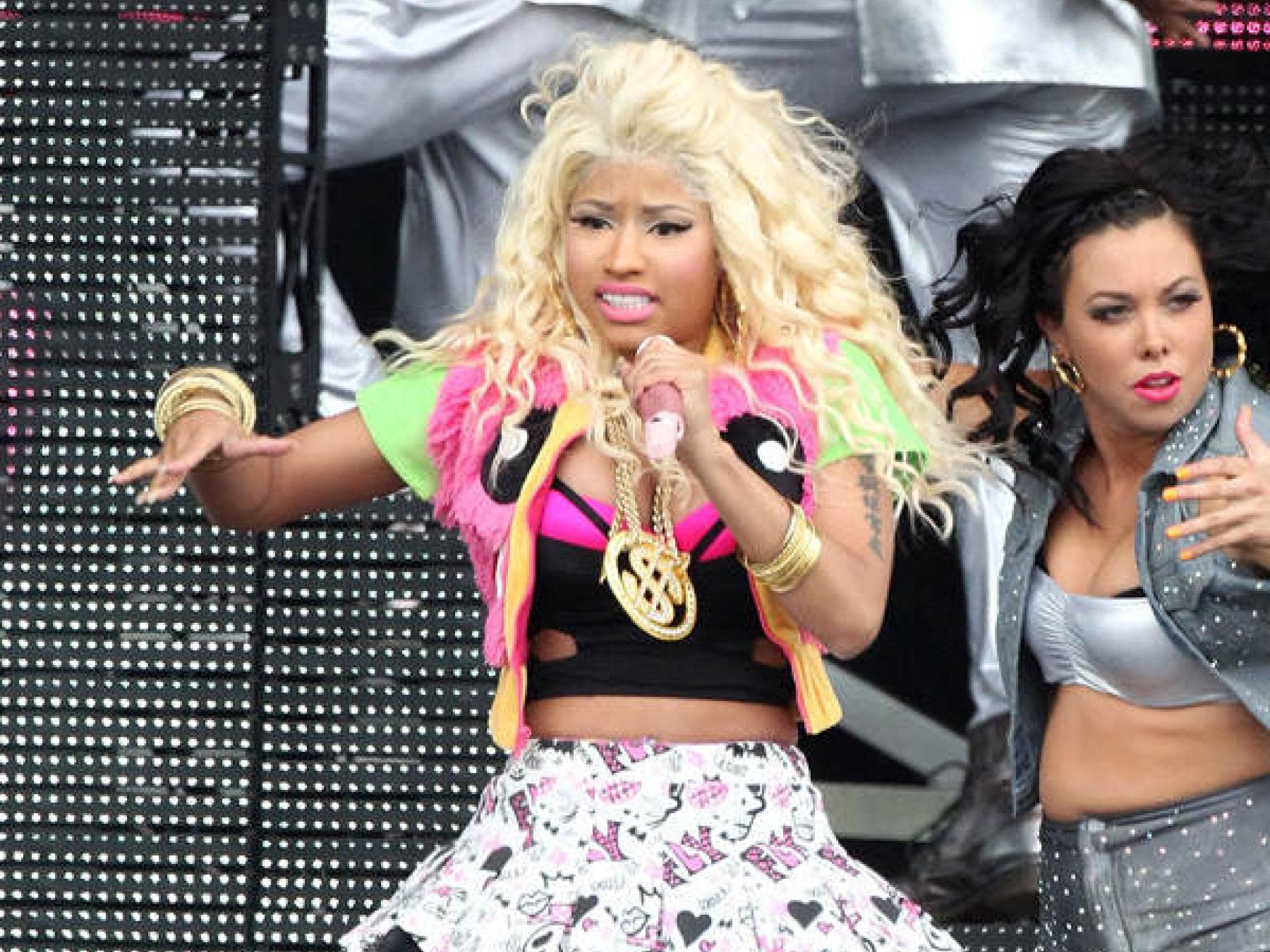 Nicki Minaj mit crazy Outfit