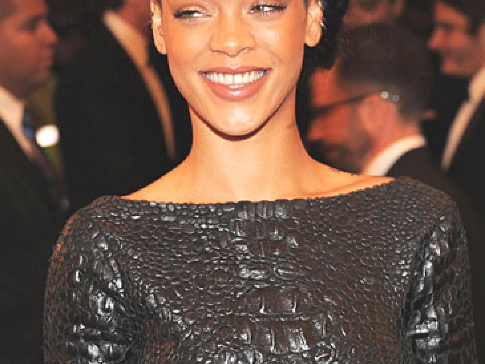 Rihanna-Frisur 2012