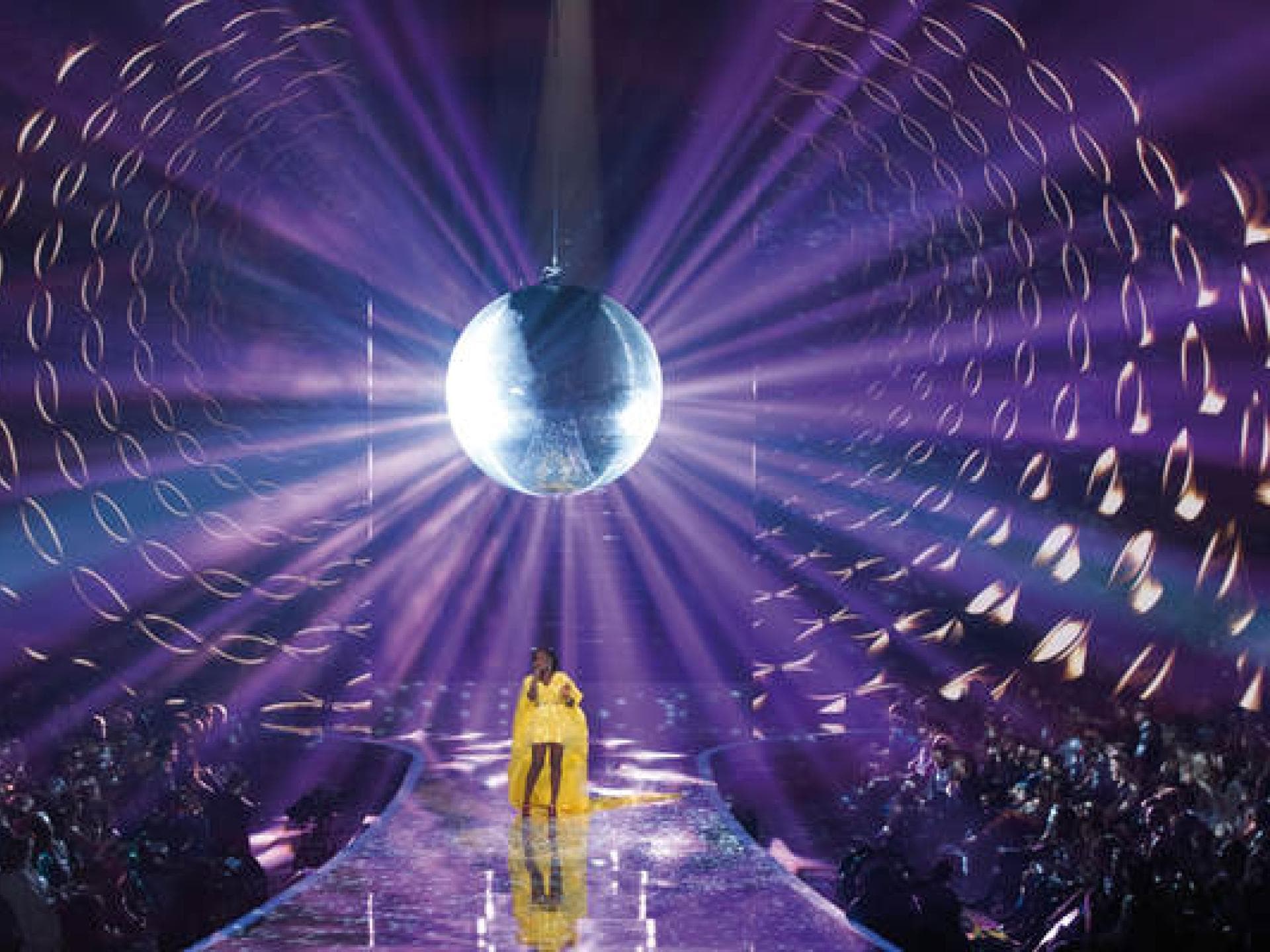 Ivy Quainoo singt "Break Away"