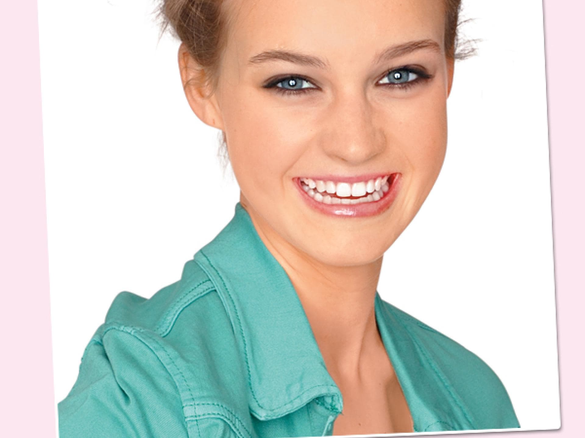 Hochsteckfrisur für mehr Volumen