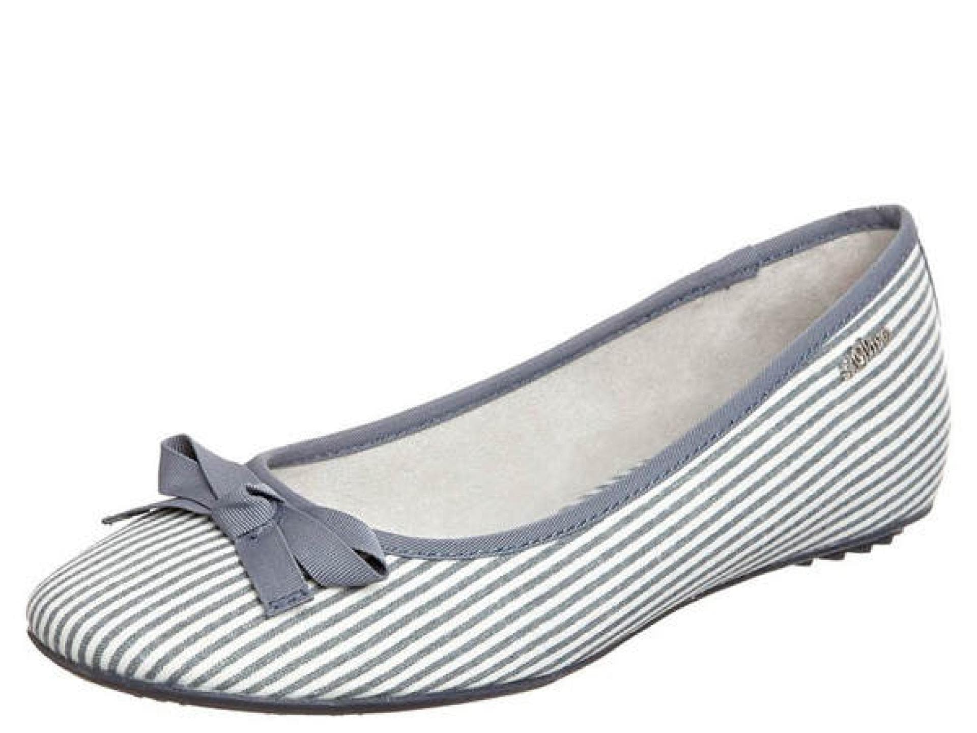 Ballerinas im Marine-Look von s. Oliver