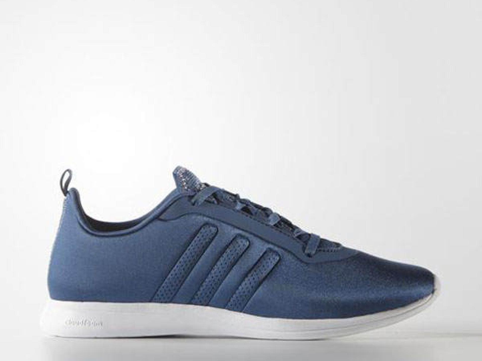 Cloudfoam Sneakers von adidas NEO