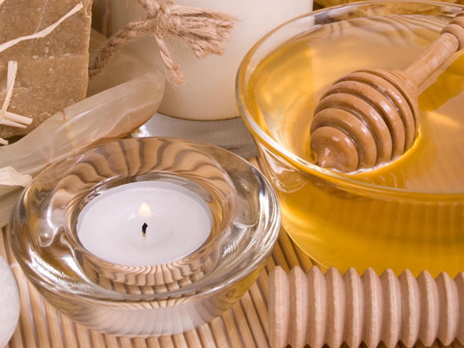 Badezusatz mit Milch und Honig Badezusatz mit Milch und Honig