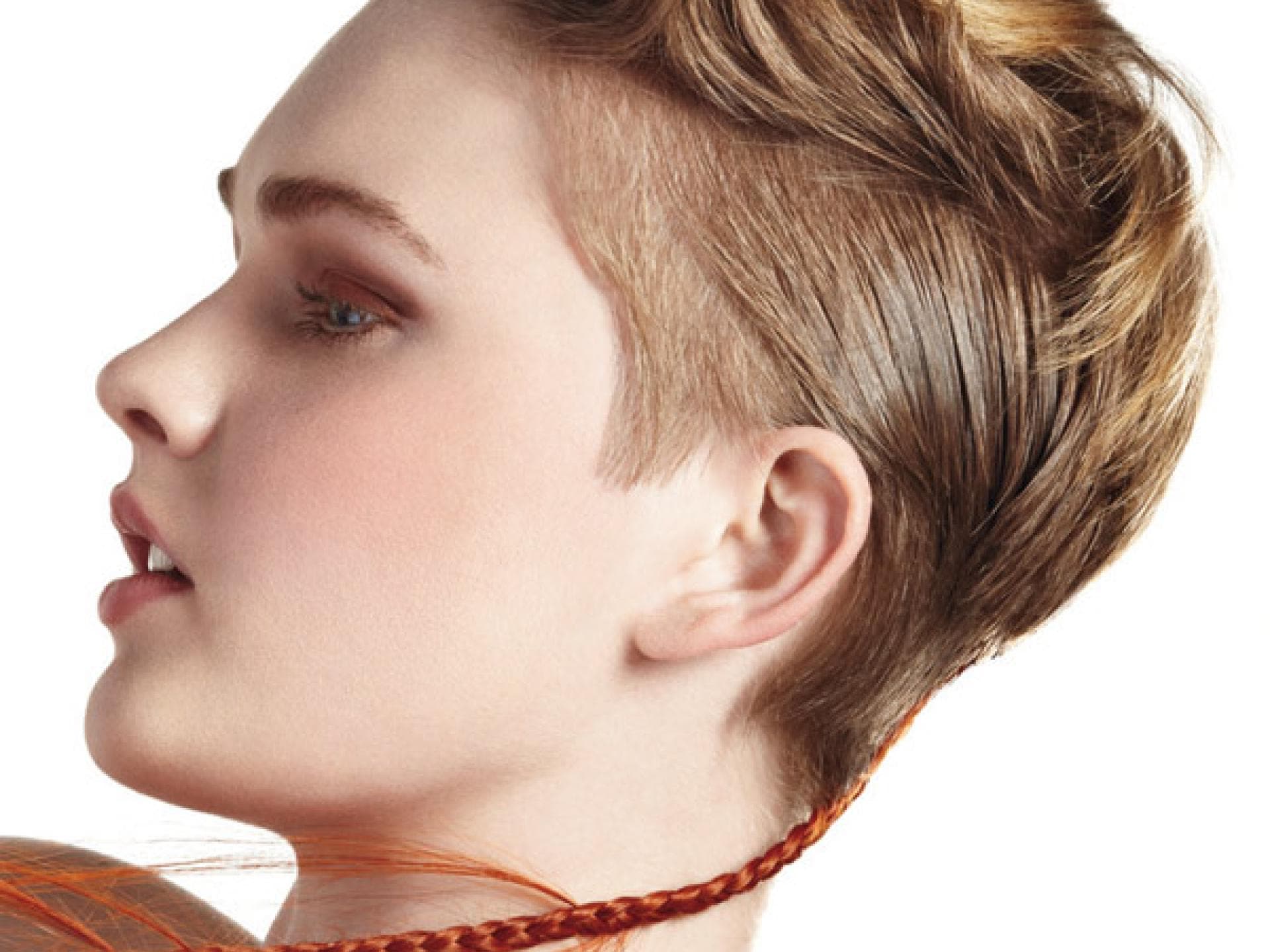 Kurzhaarfrisur im Boycut-Style