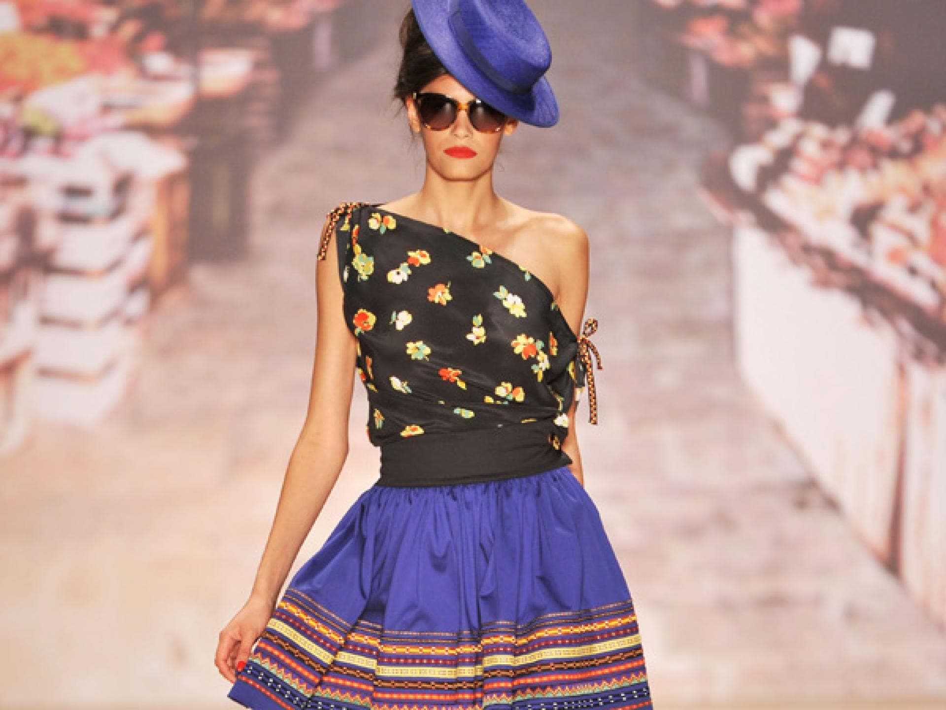 Alisar Ailabouni auf der Fashion Week Berlin