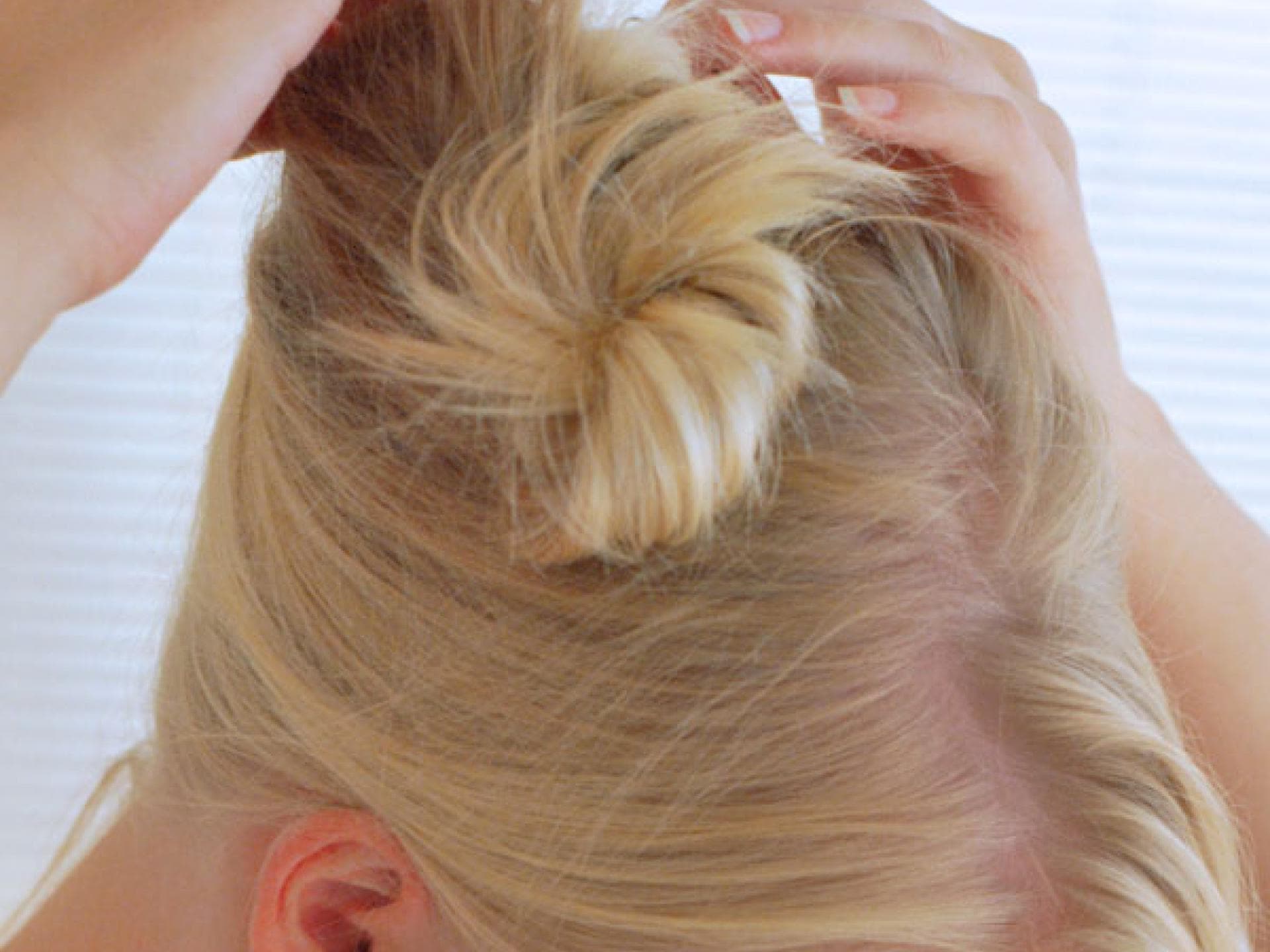 Haare hochstecken