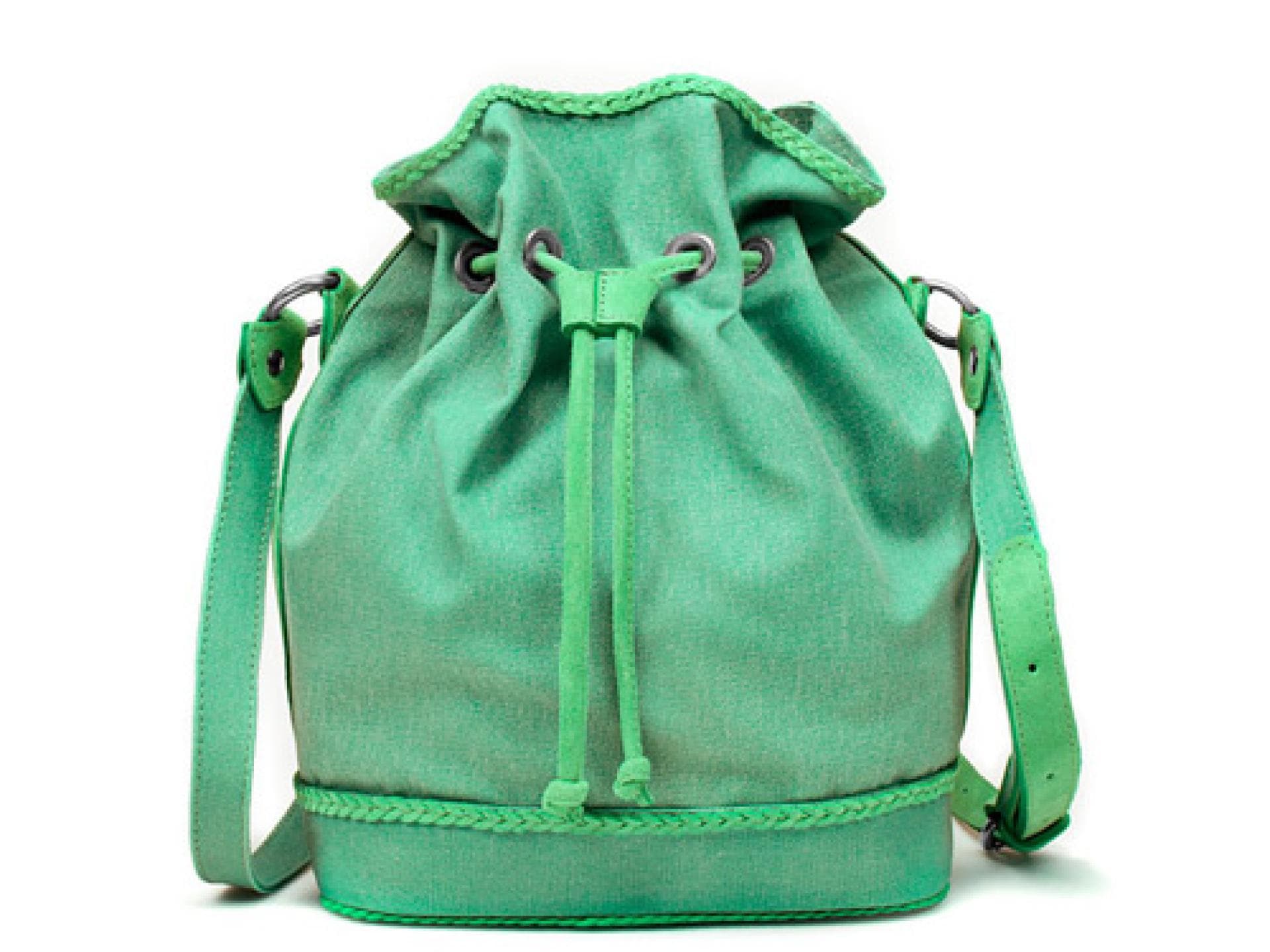 Giftgrüne Beuteltasche von Zara