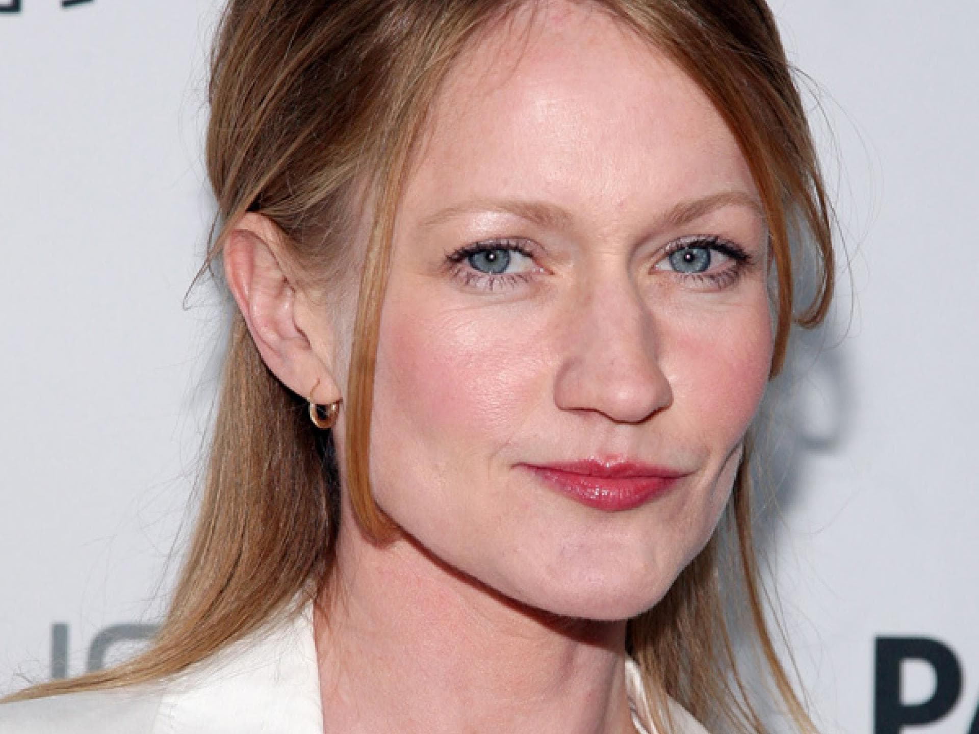 Paula Malcomson als Mrs. Everdeen