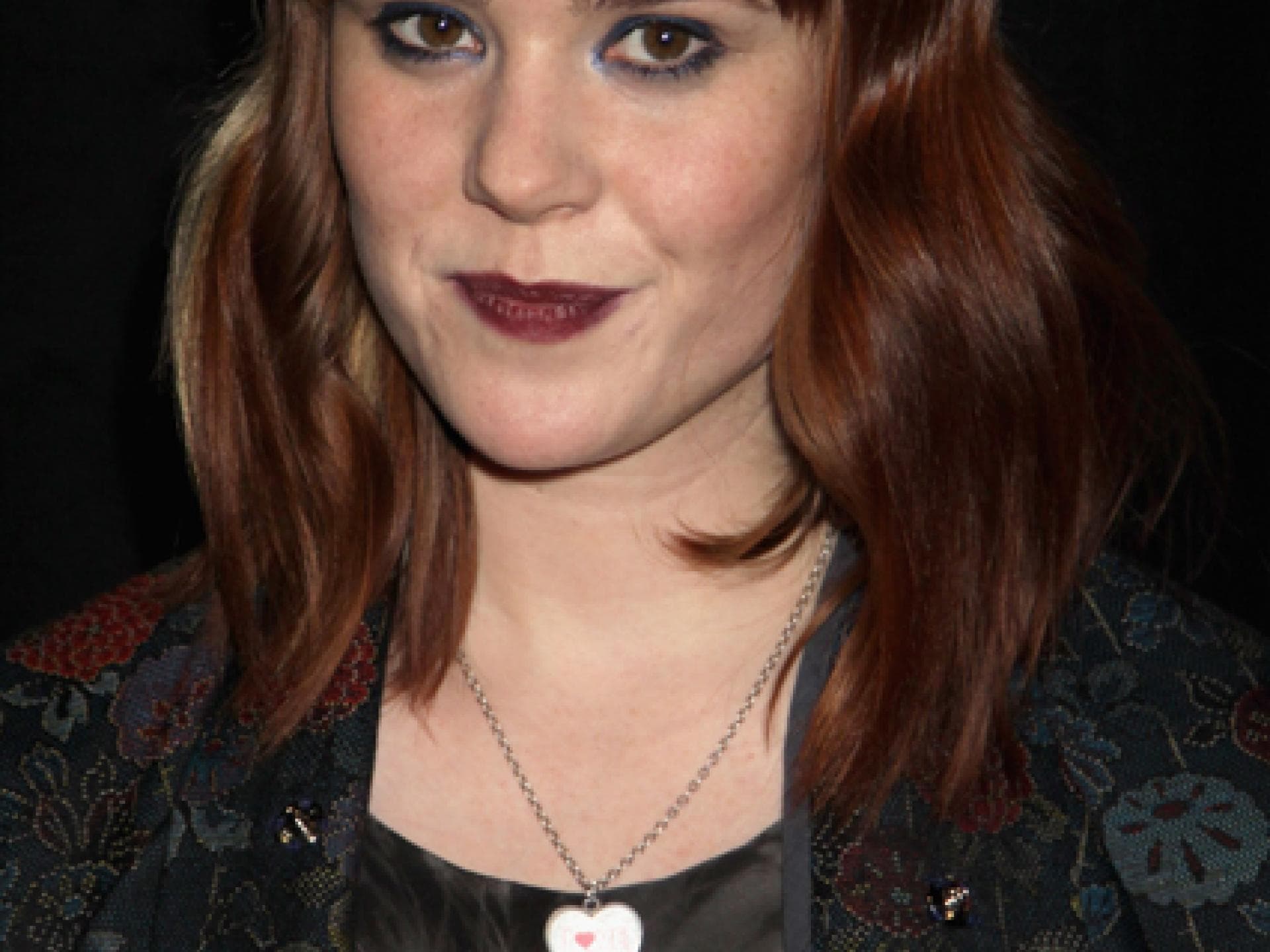 Kate Nash mit bravem Pony