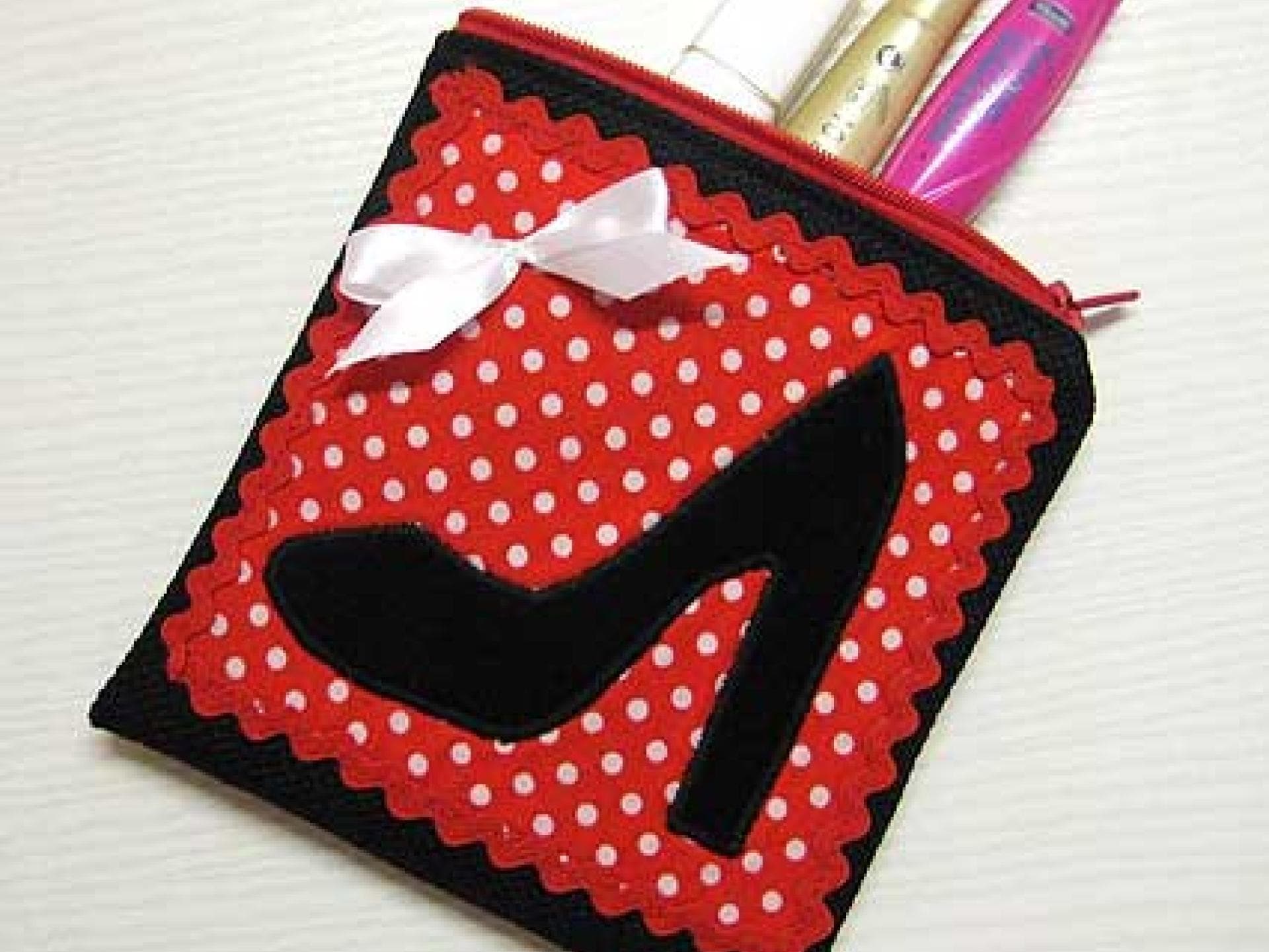 Kosmetiktasche mit High Heel