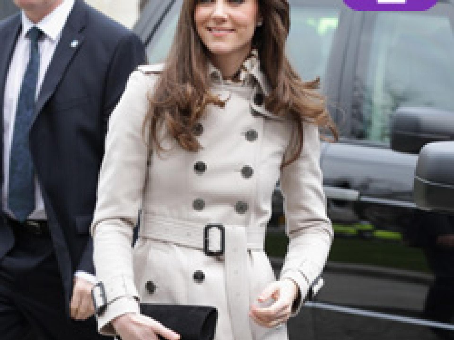 Kate Middleton mit Trenchcoat