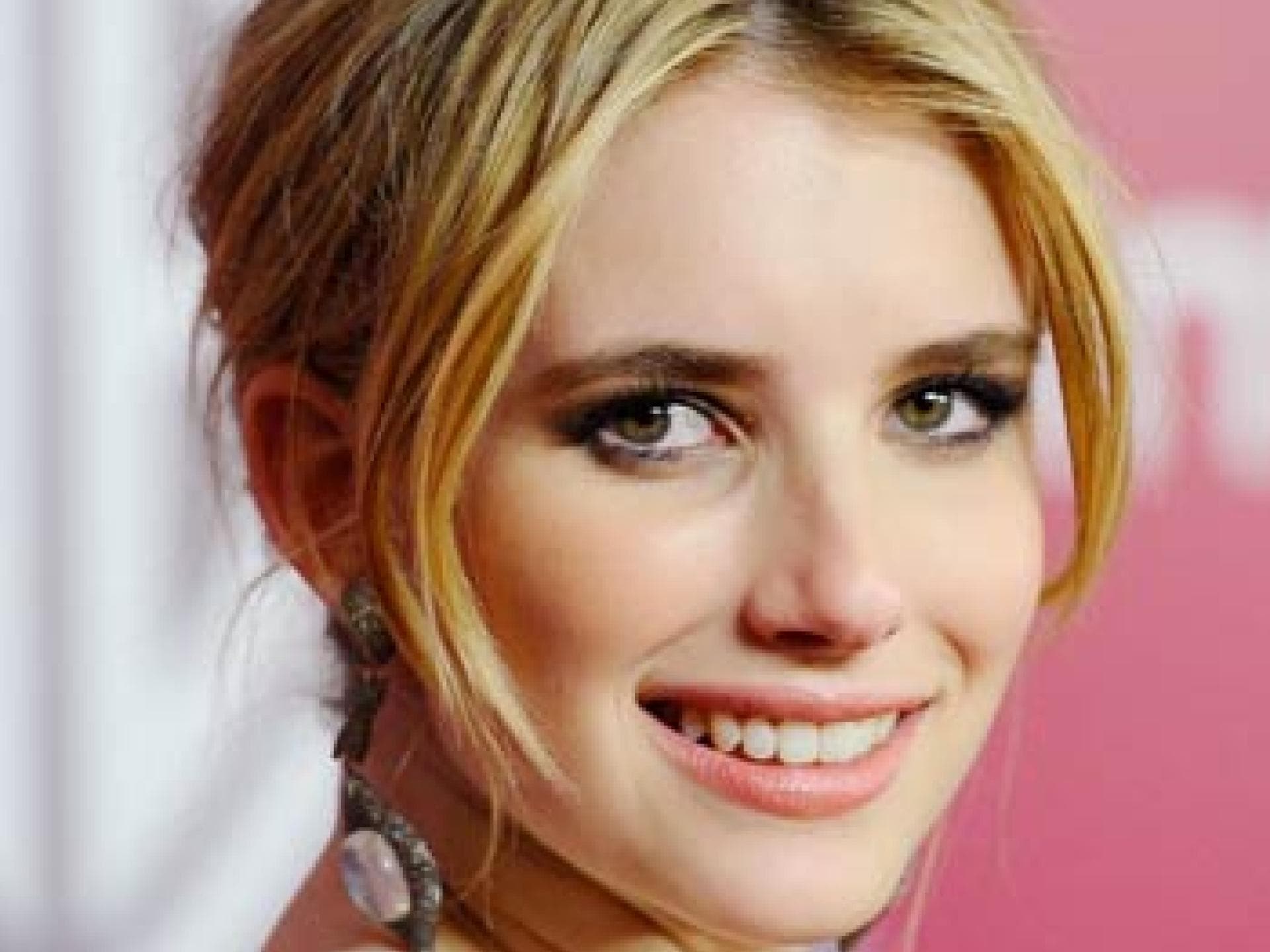 Emma Roberts ist Wassermann