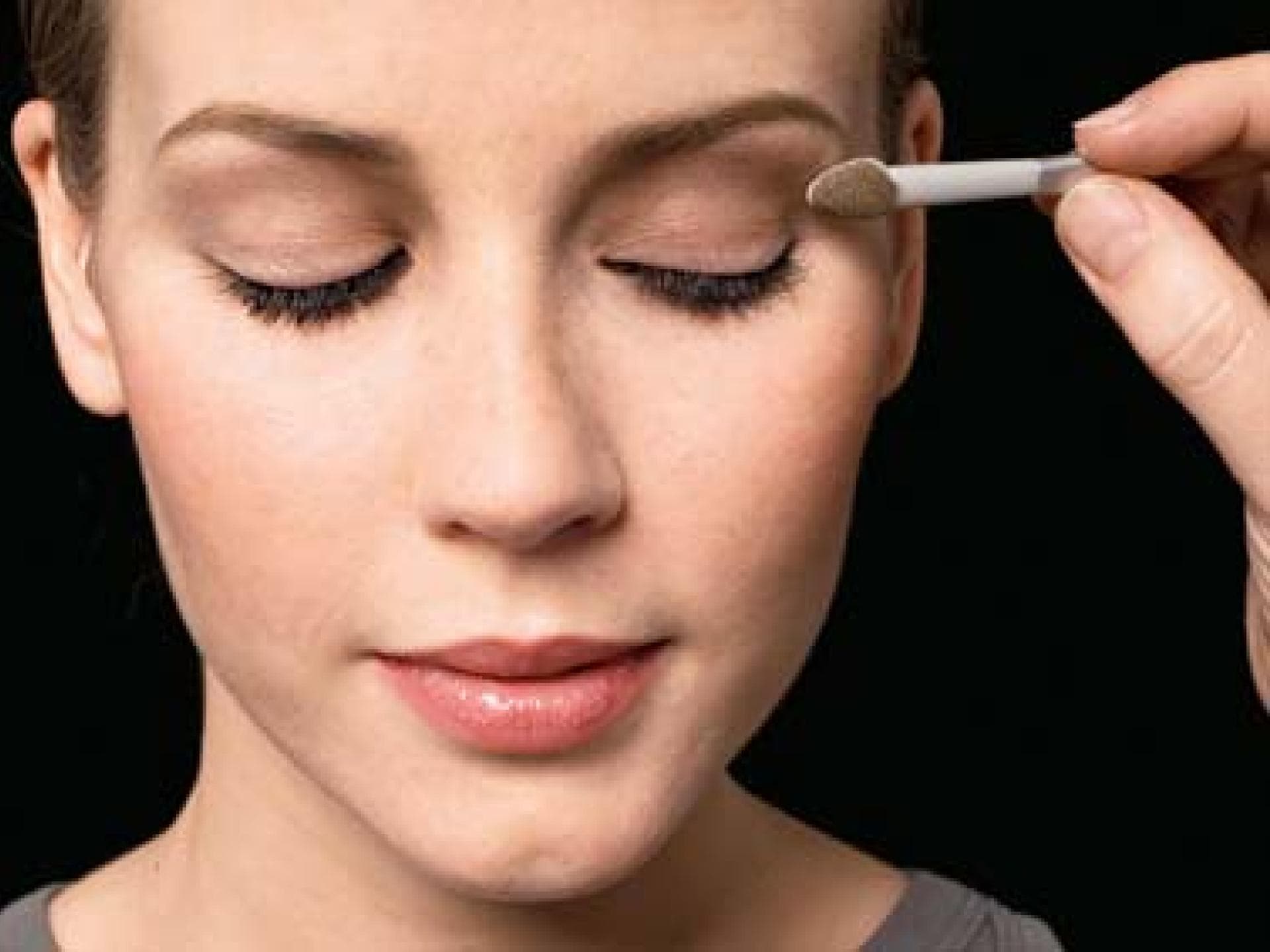 1. Lidschatten in Bronzetönen