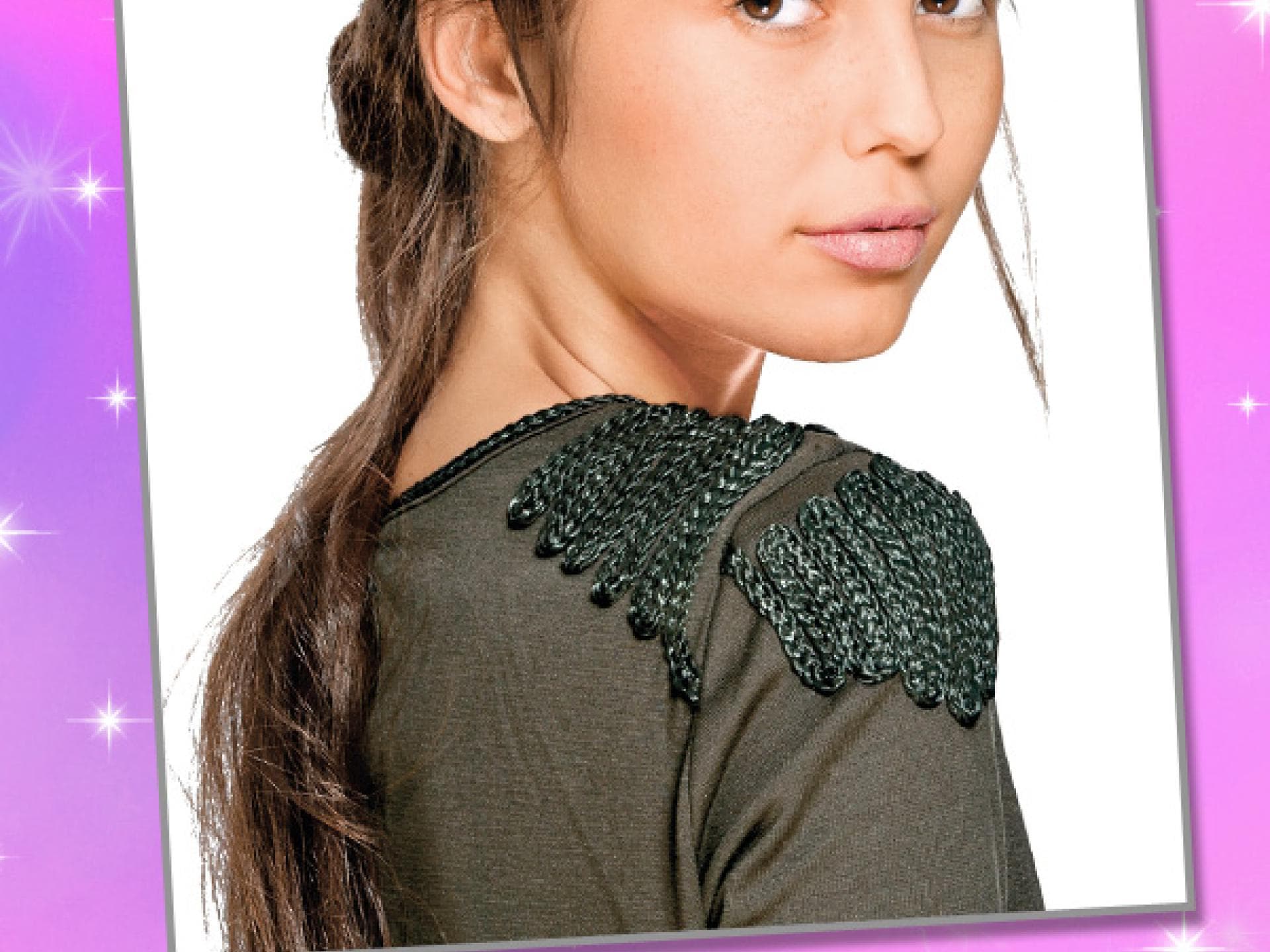 Undone-Frisur mit Knoten