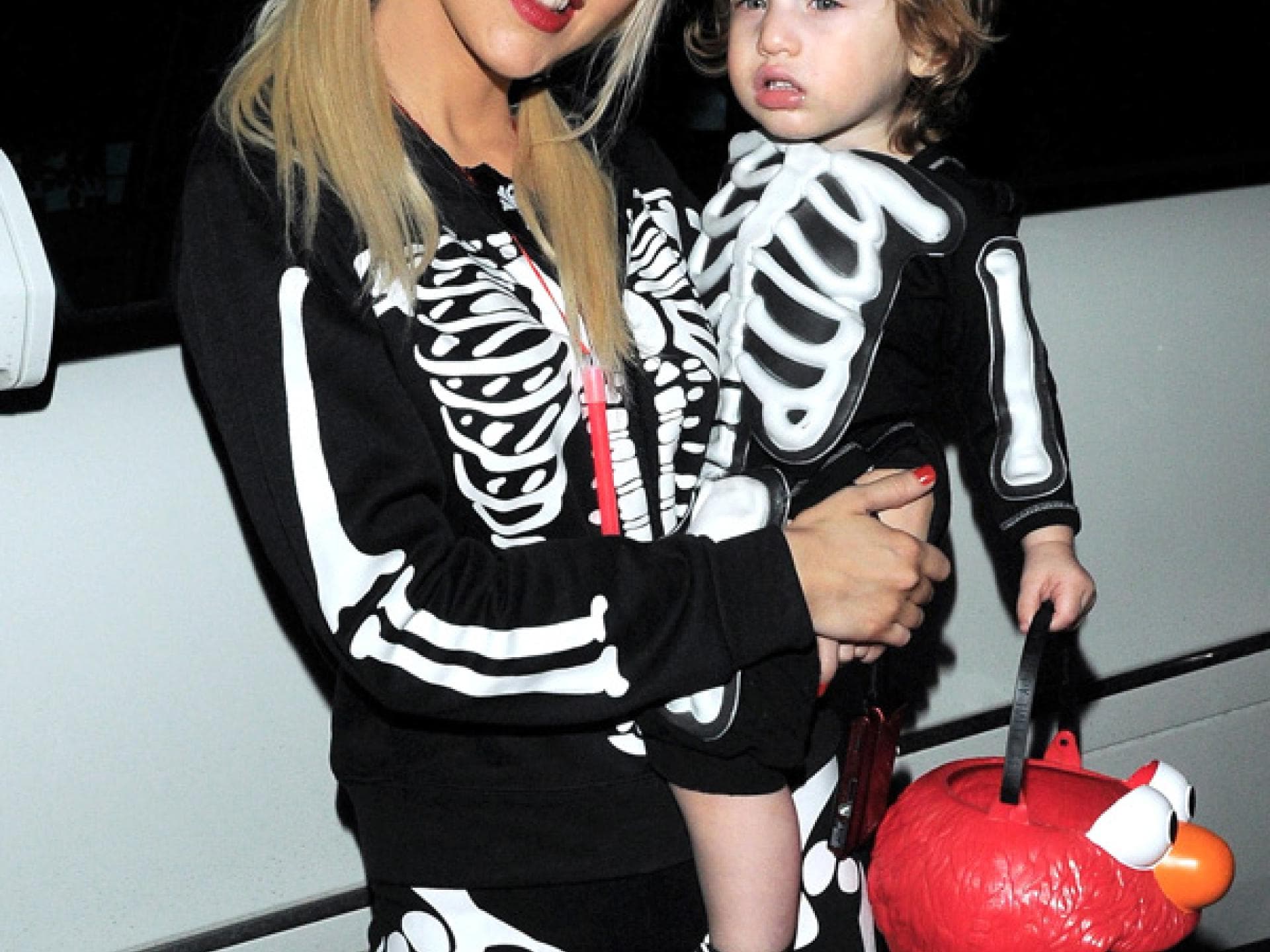 Christina Aguilera im Skelett-Kostüm