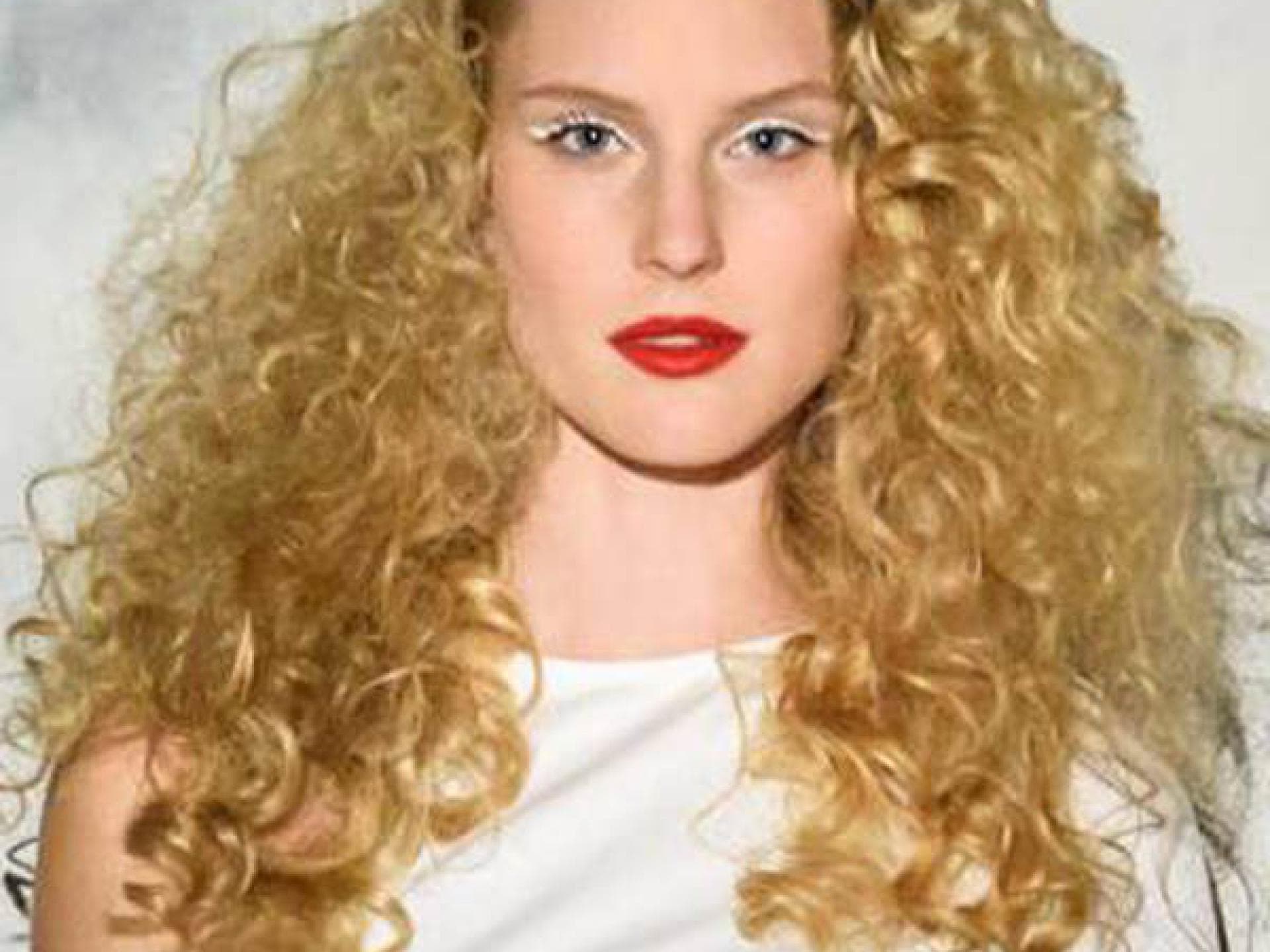 Germanys Next Topmodel 2016: Kim Hnizdo